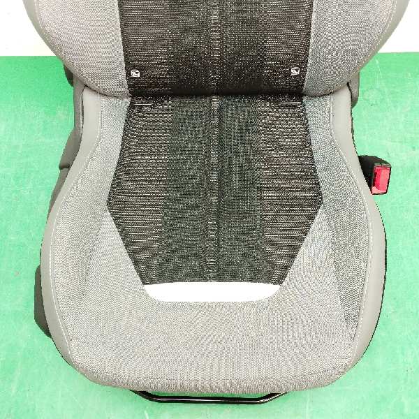 ASIENTO DELANTERO DERECHO