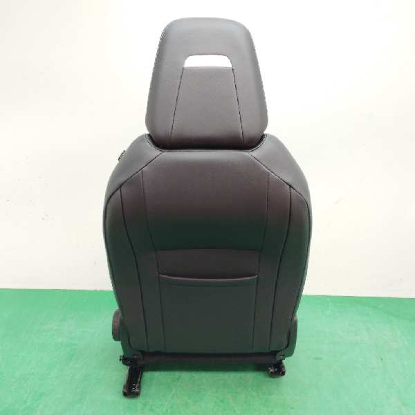 ASIENTO DELANTERO IZQUIERDO