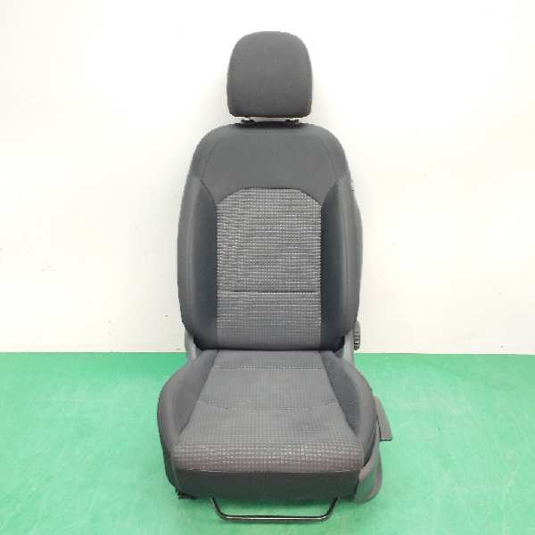 ASIENTO DELANTERO IZQUIERDO