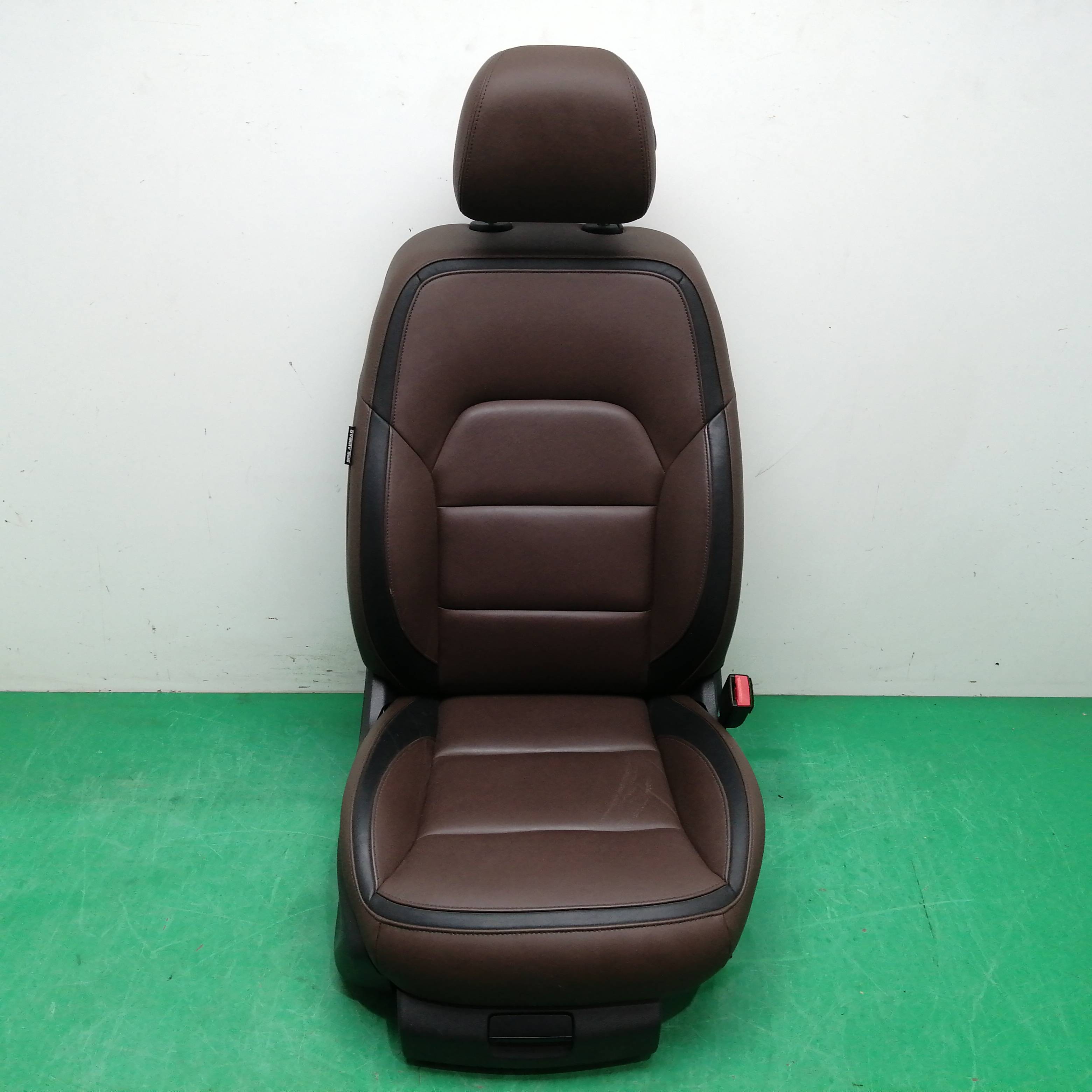 ASIENTO DELANTERO DERECHO