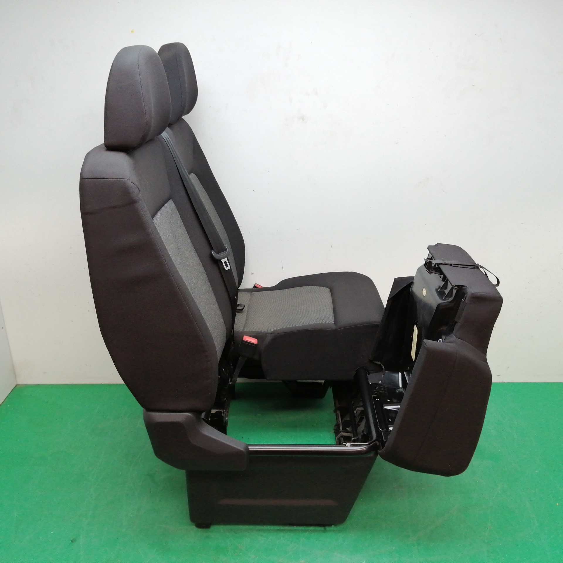 ASIENTO DELANTERO DERECHO