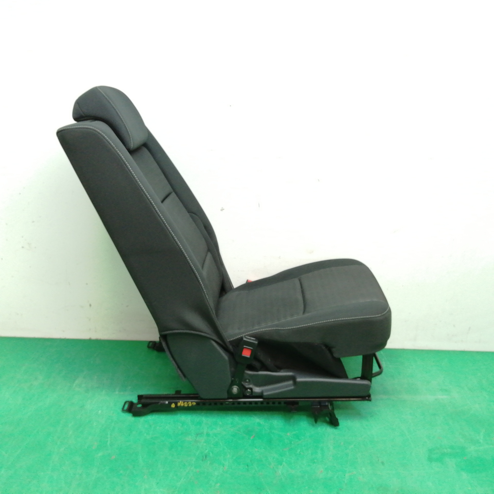 ASIENTO TRASERO MEDIO