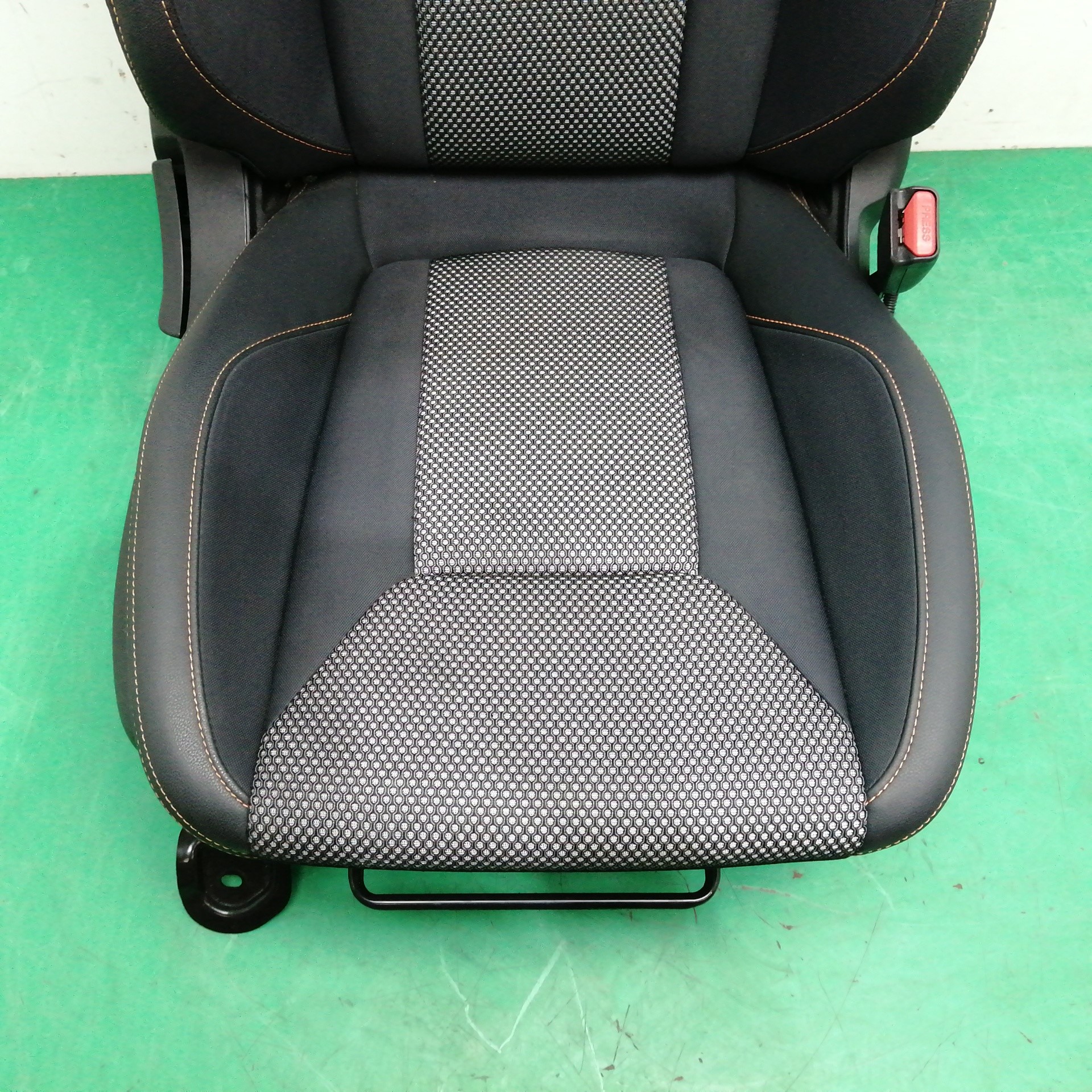 ASIENTO DELANTERO DERECHO