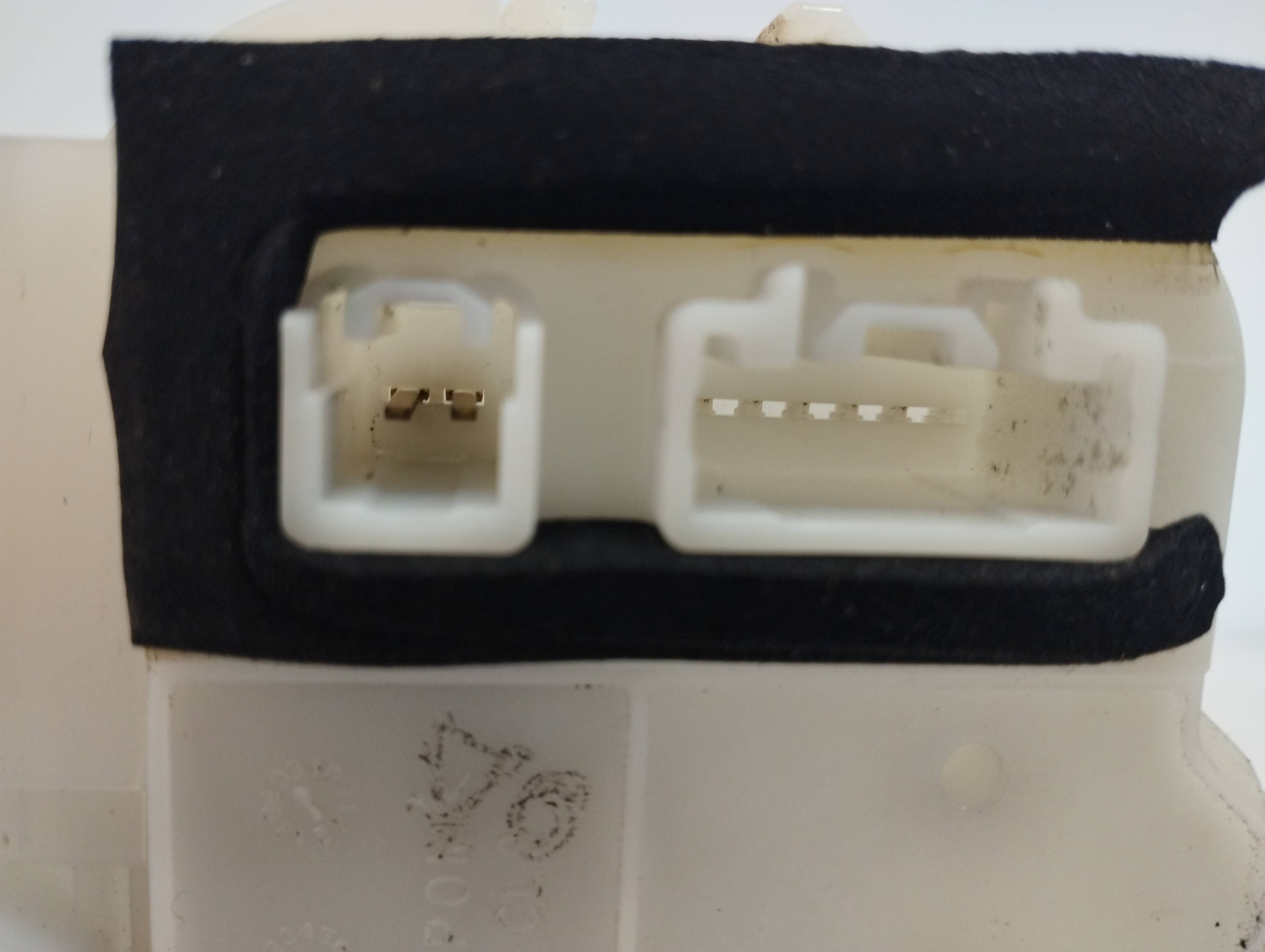 CERRADURA PUERTA DELANTERA IZQUIERDA 
