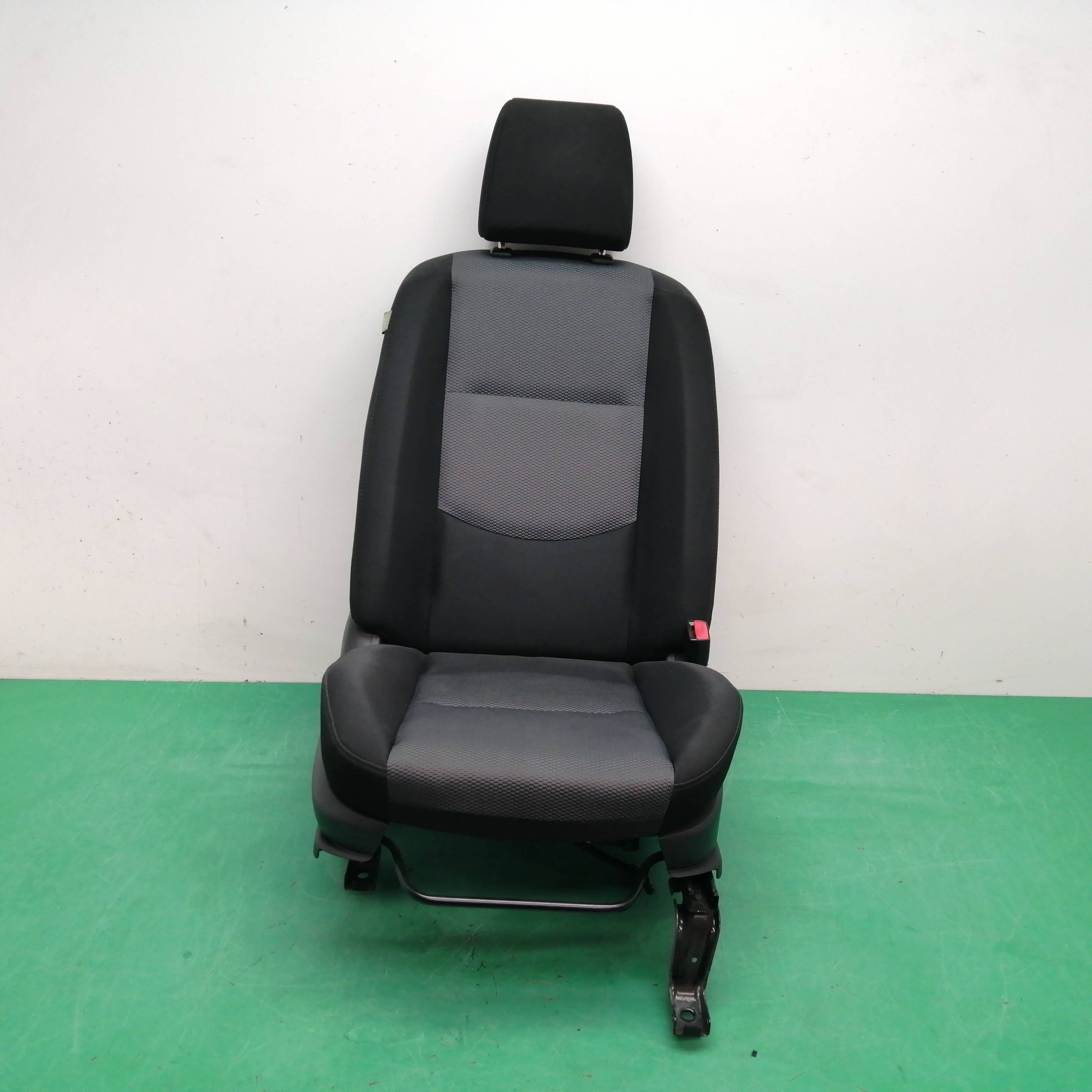 ASIENTO DELANTERO DERECHO