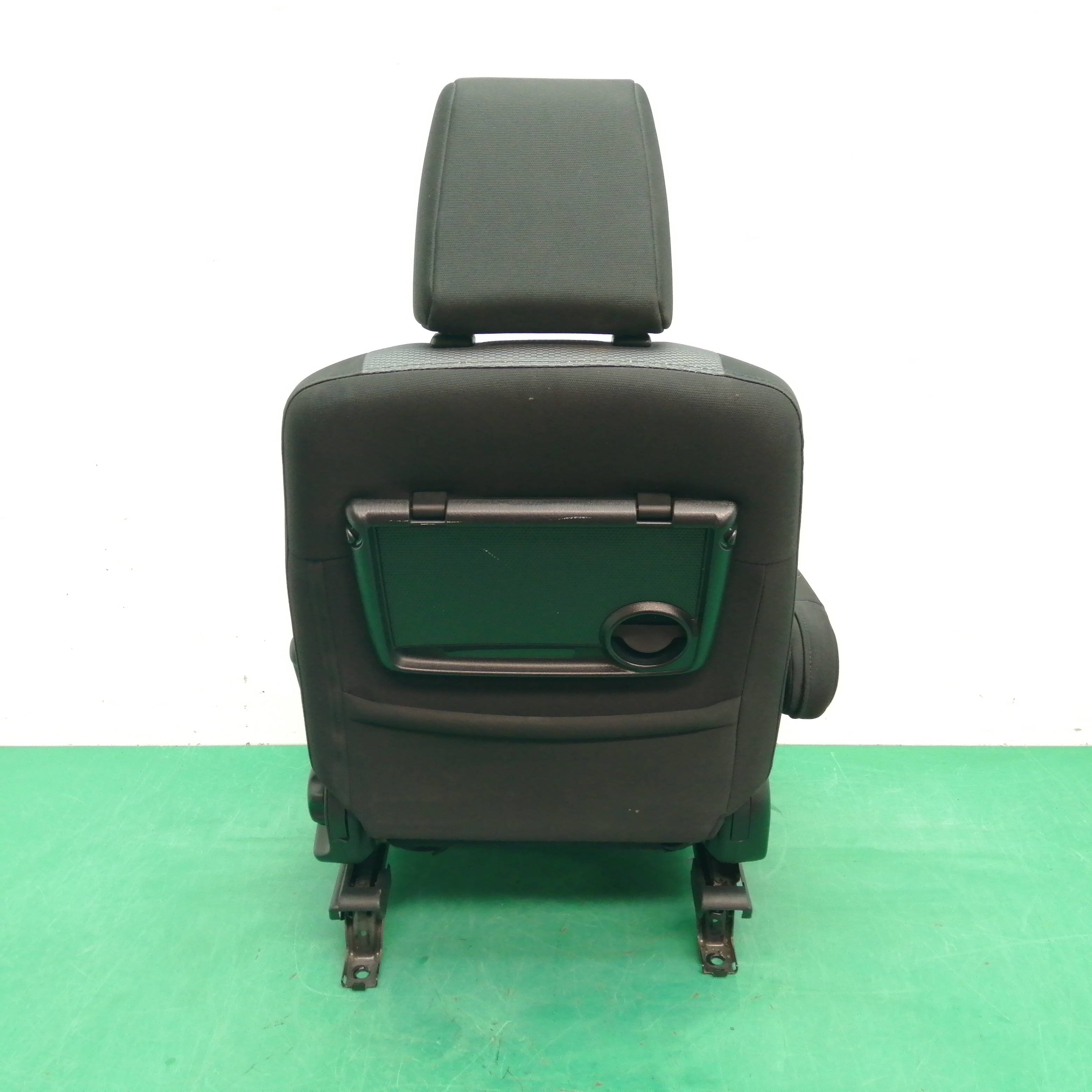 ASIENTO DELANTERO IZQUIERDO