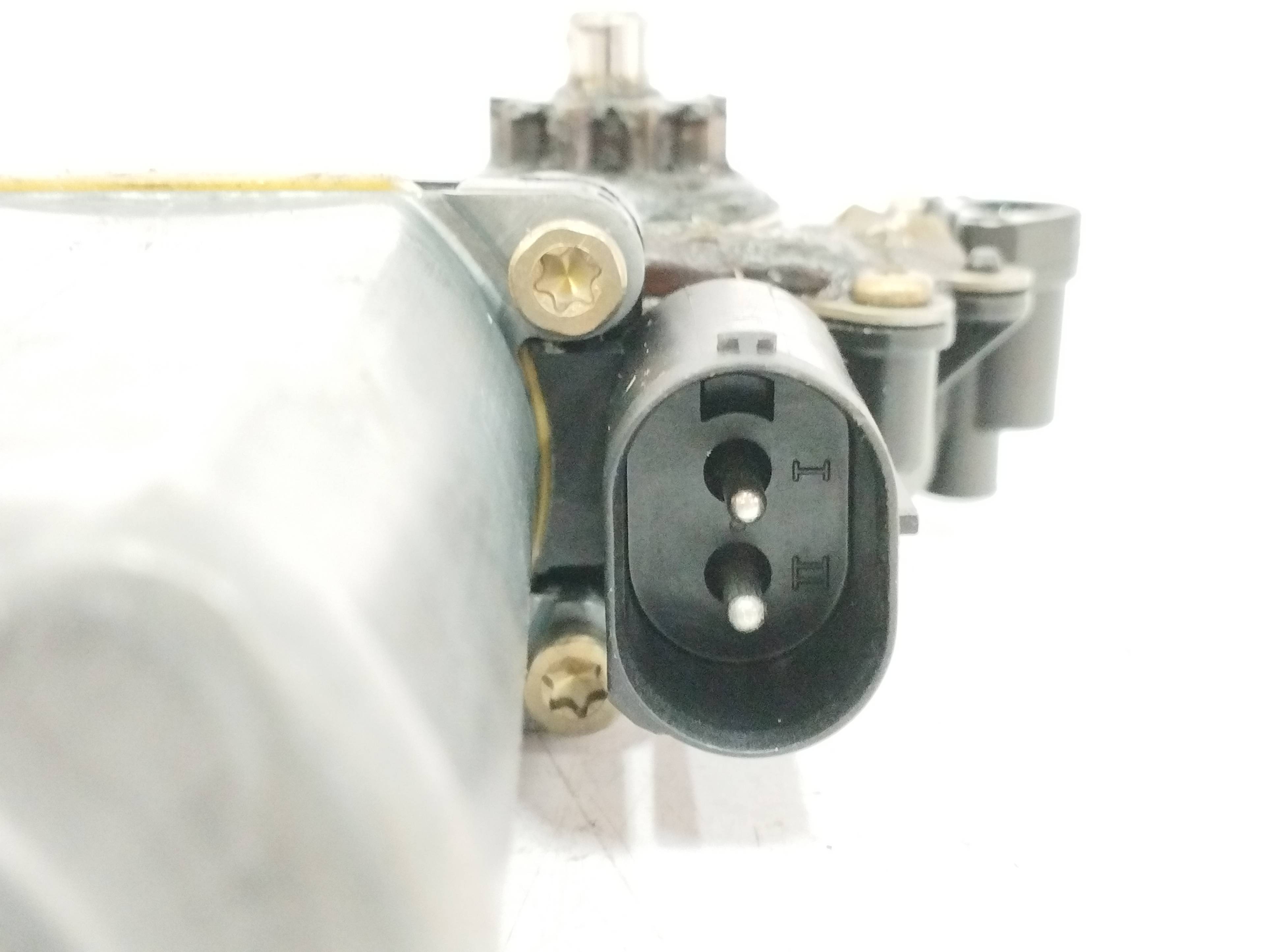 MOTOR ELEVALUNAS DELANTERO IZQUIERDO