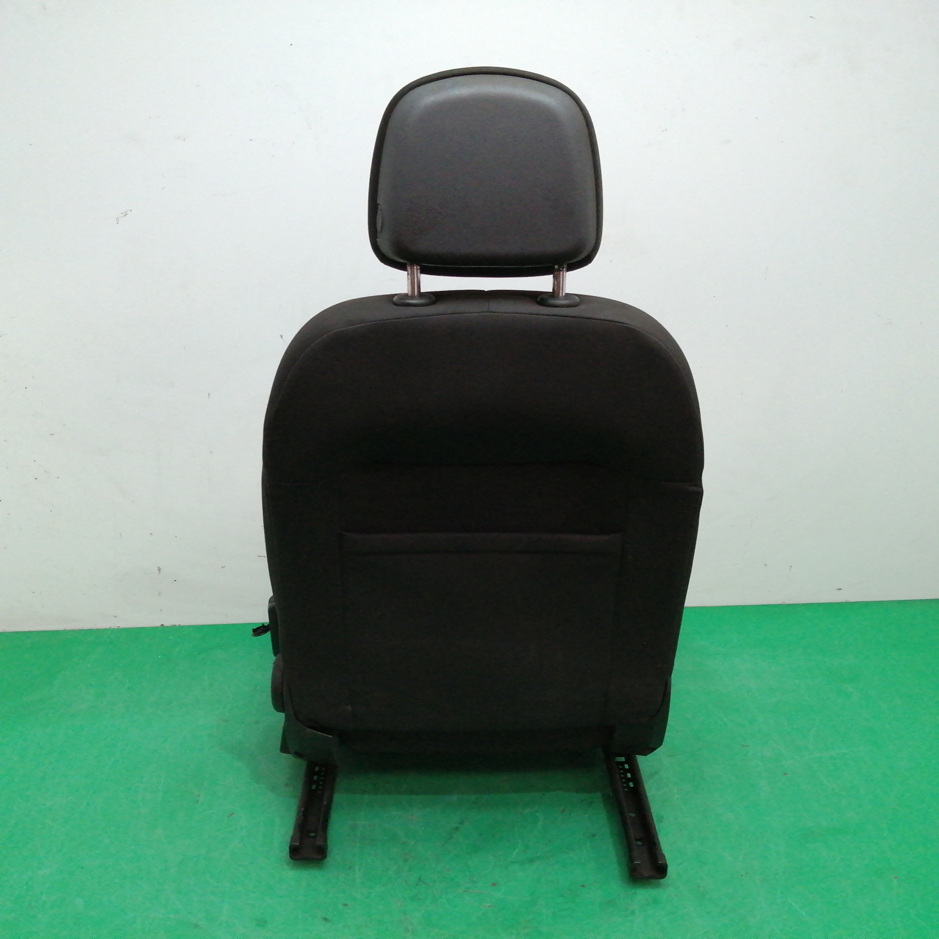 ASIENTO DELANTERO IZQUIERDO