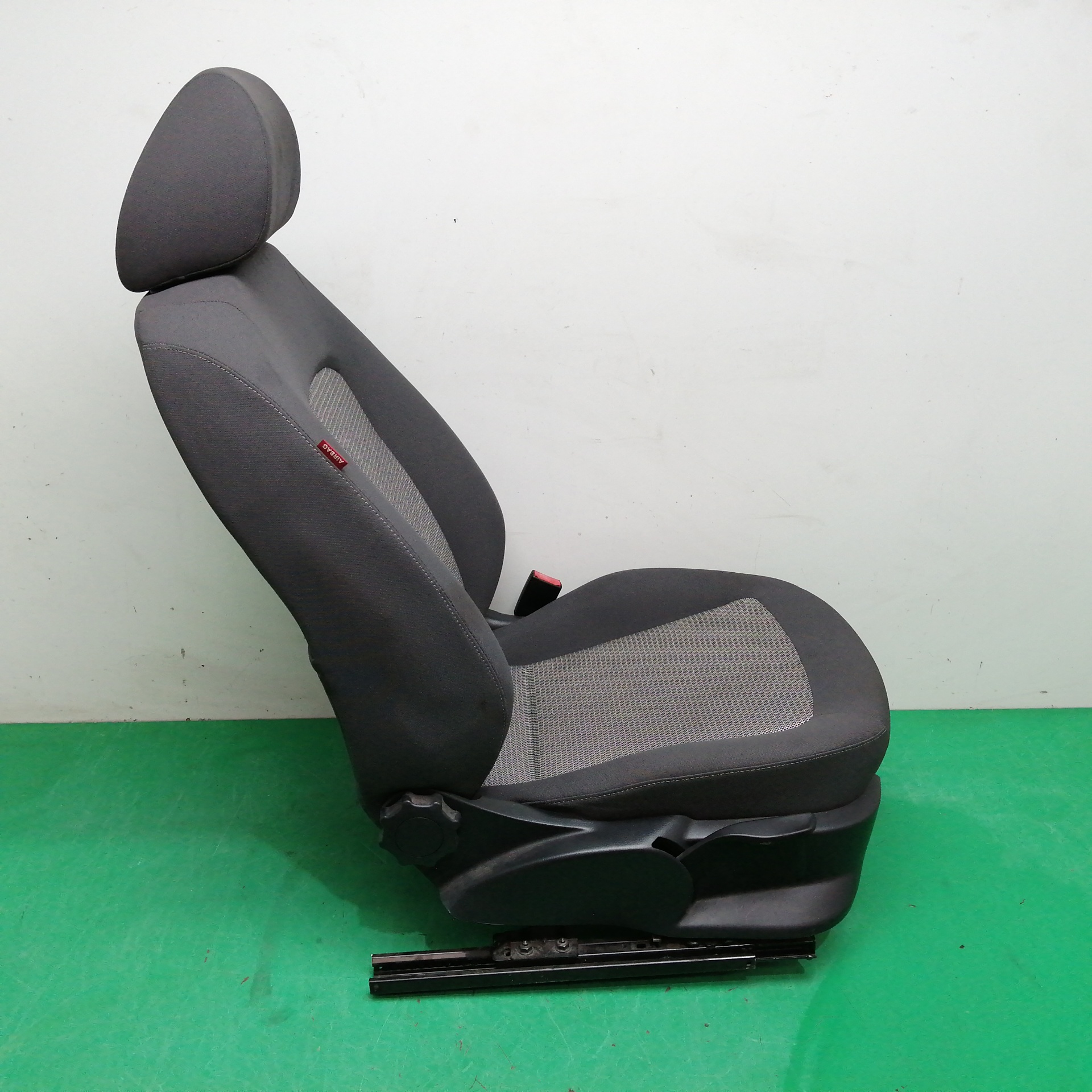 ASIENTO DELANTERO DERECHO