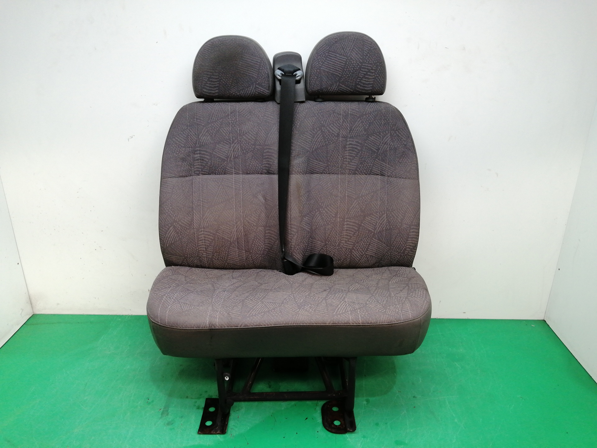 # ASIENTO AUTO DOBLE