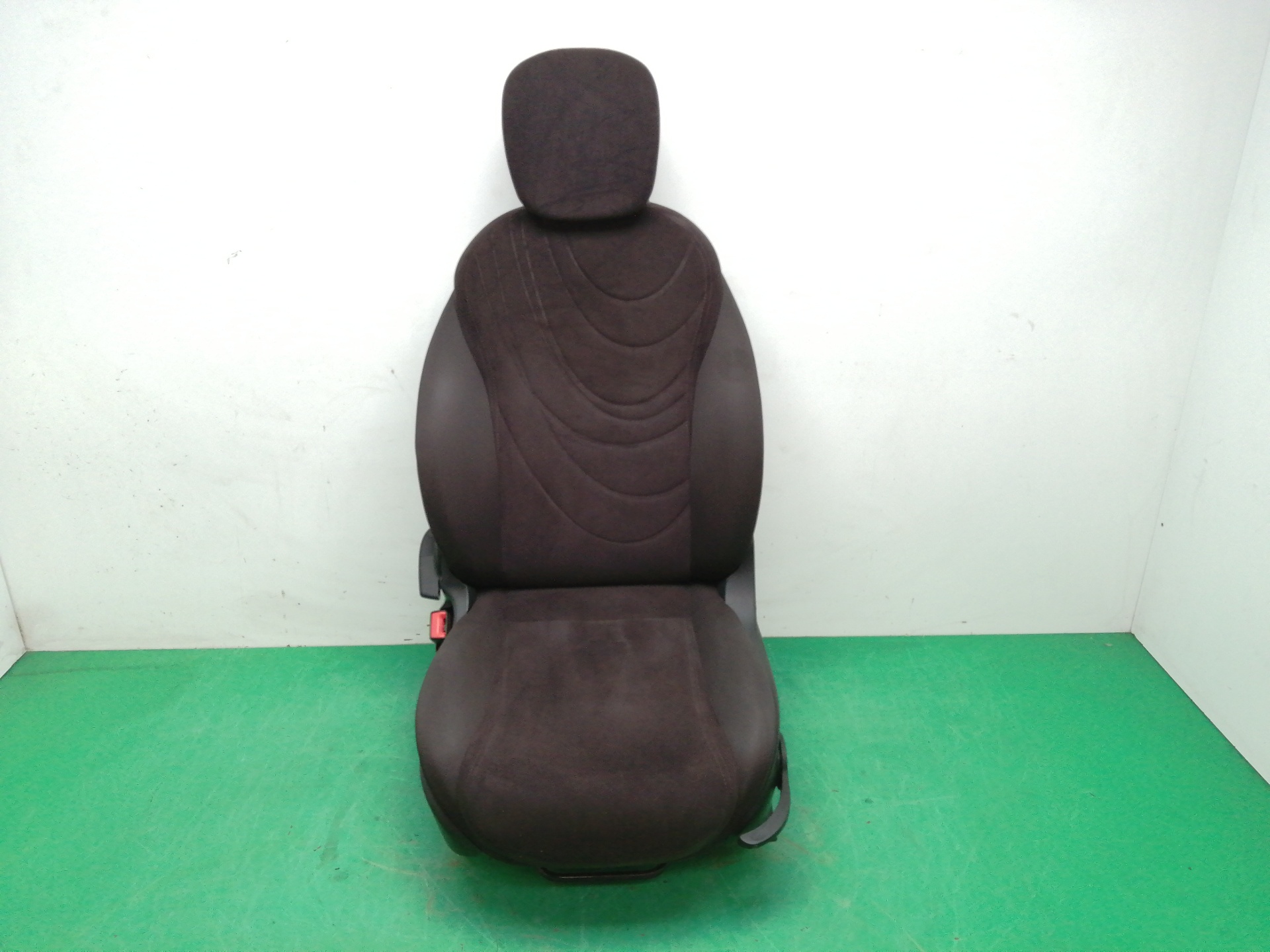 ASIENTO DELANTERO IZQUIERDO