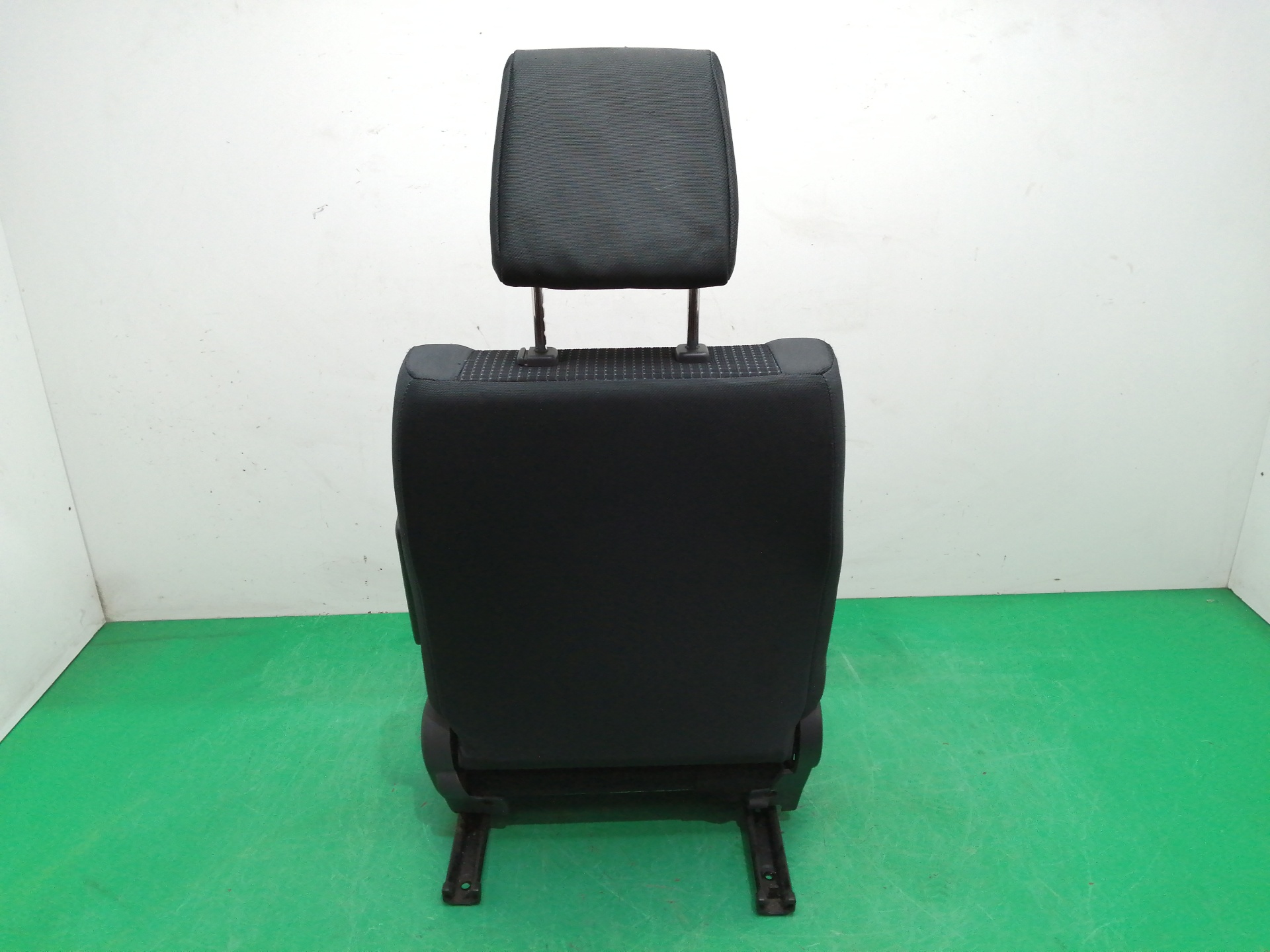 ASIENTO DELANTERO IZQUIERDO