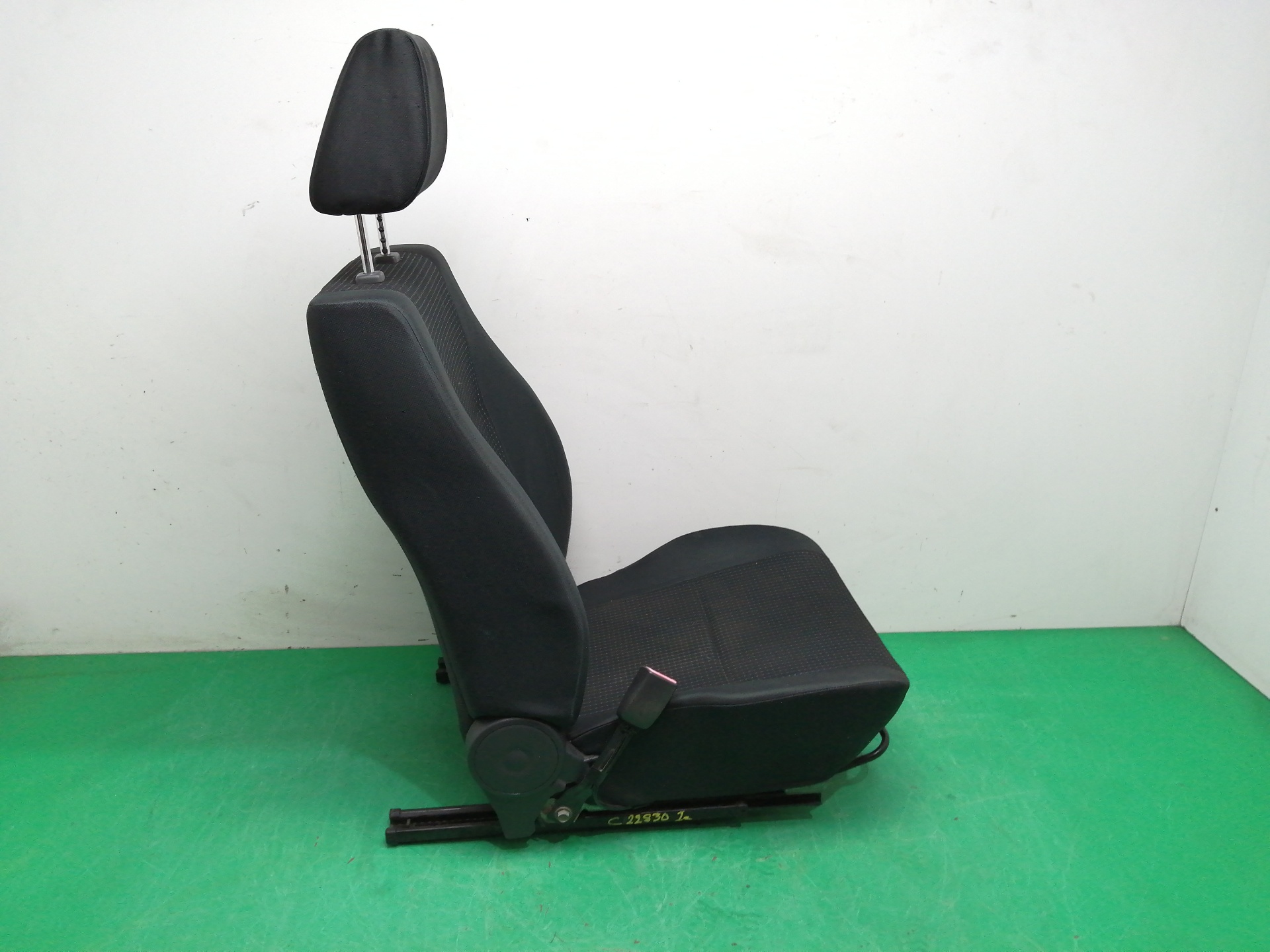 ASIENTO DELANTERO IZQUIERDO