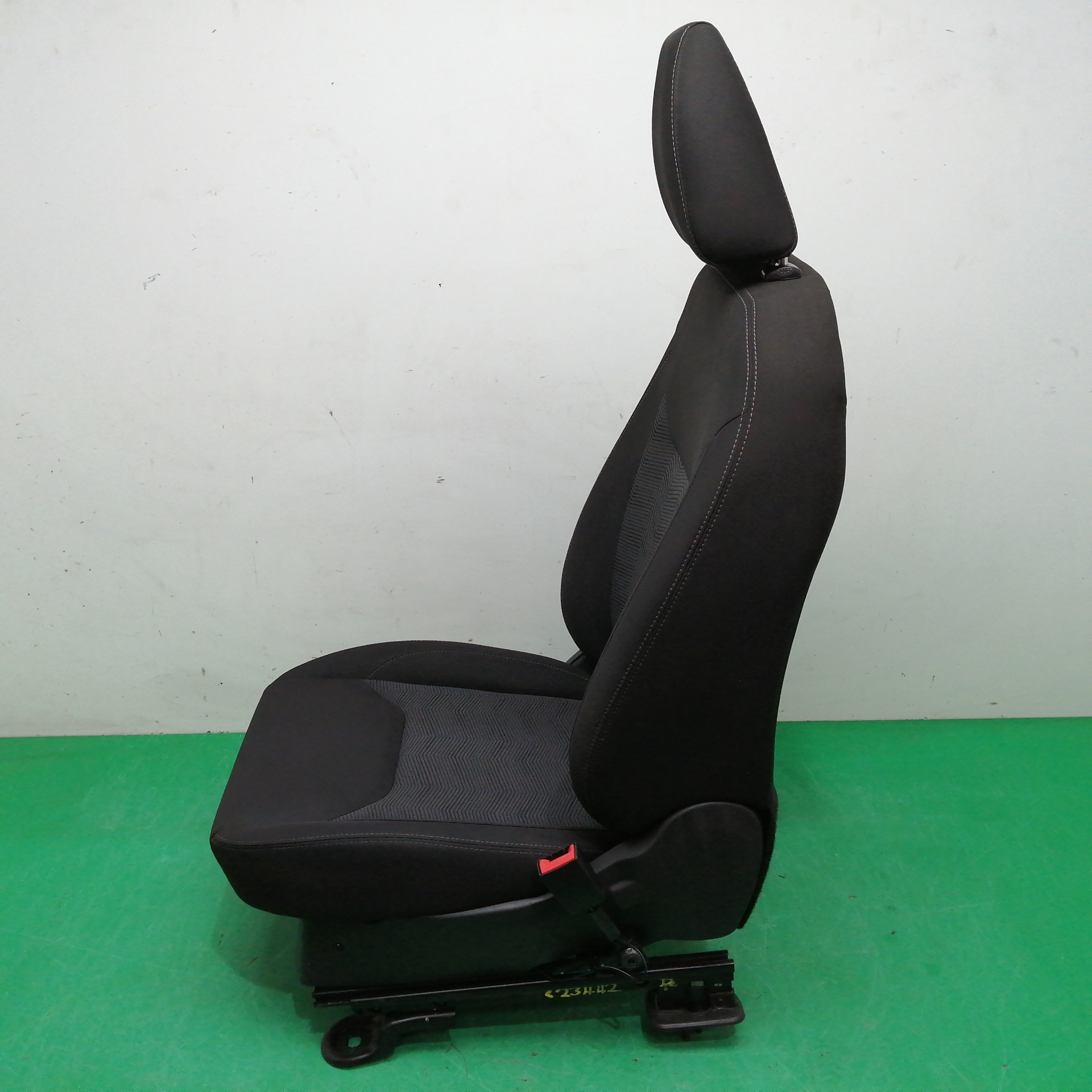 ASIENTO DELANTERO DERECHO