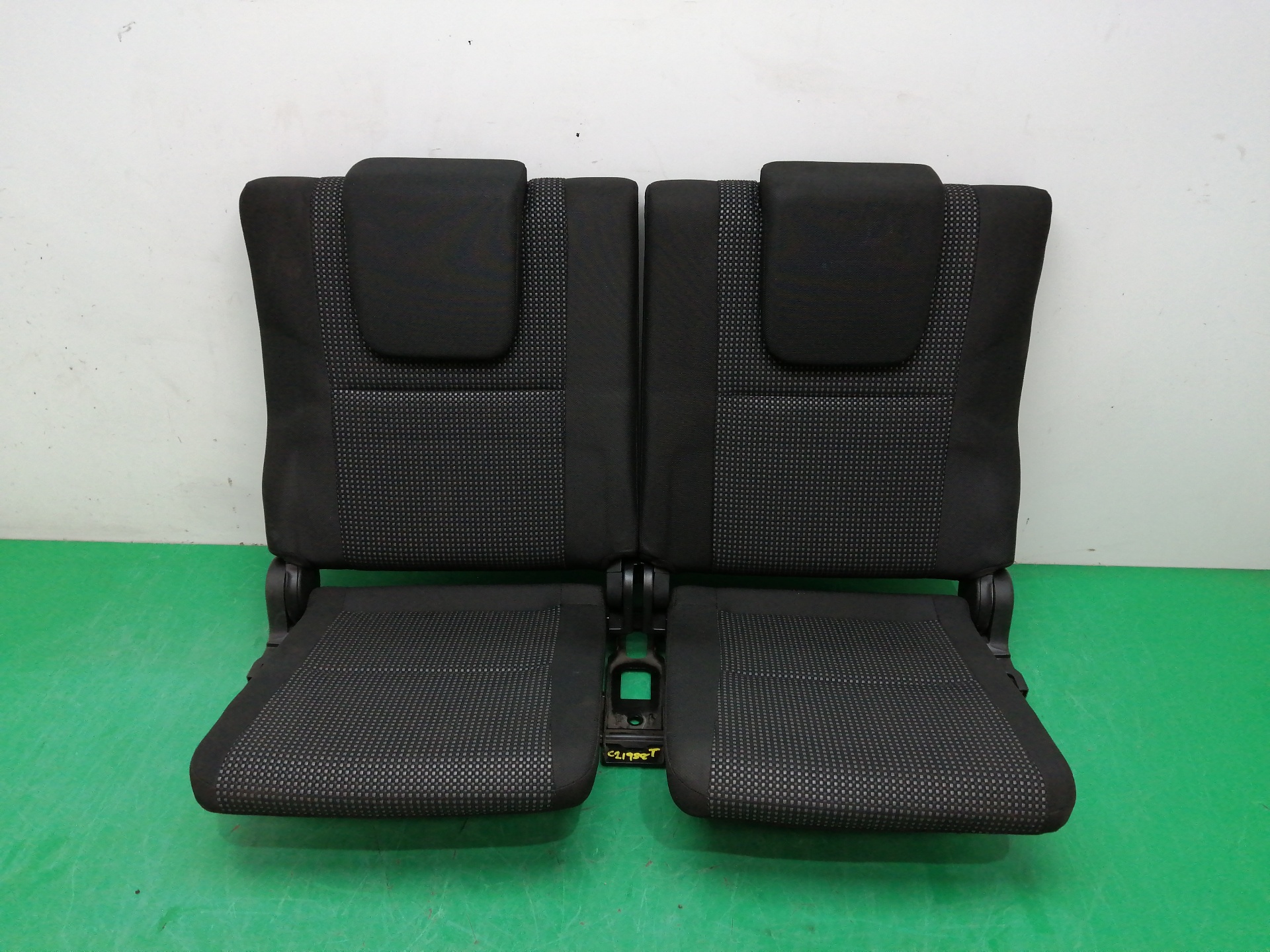 # ASIENTO AUTO DOBLE