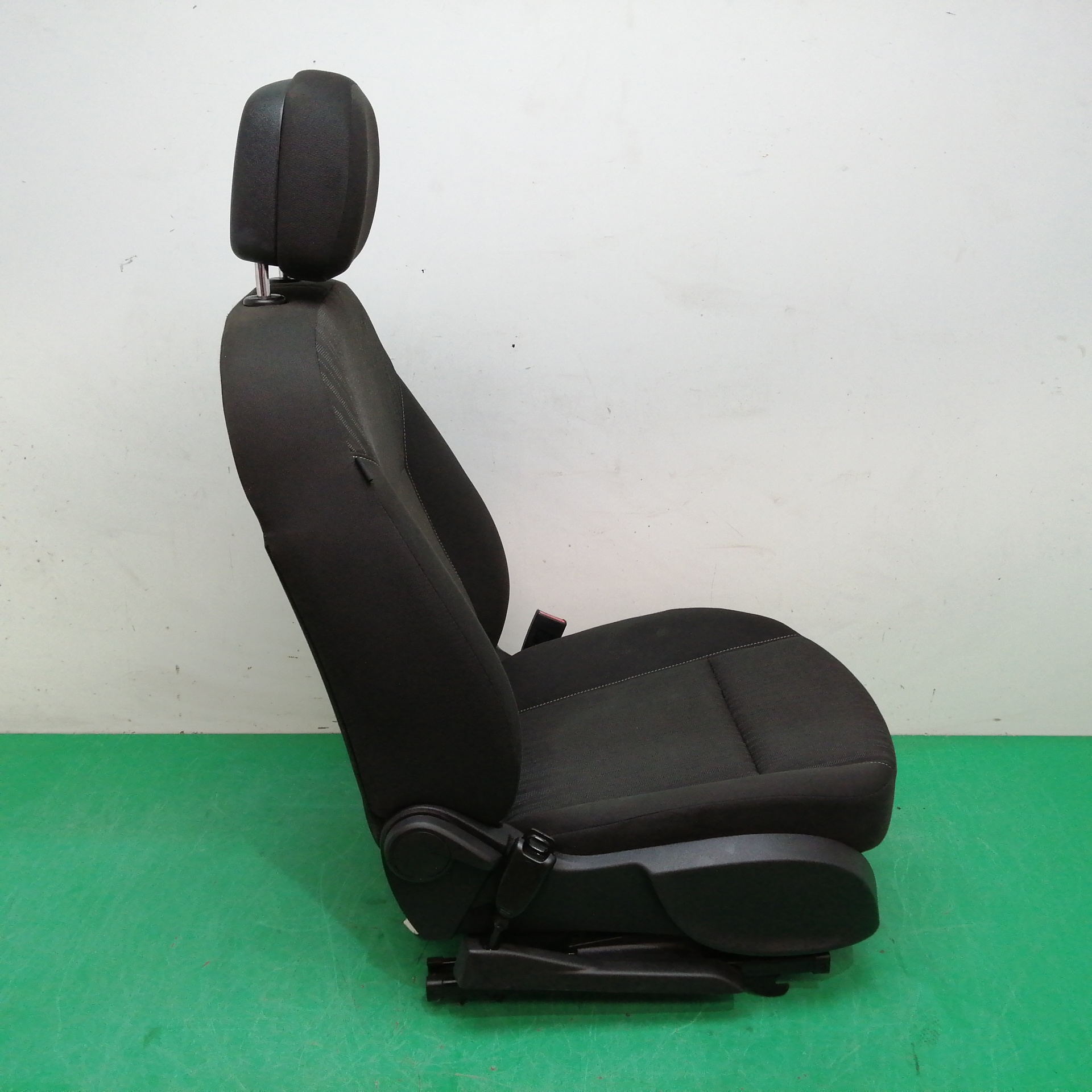 ASIENTO DELANTERO DERECHO