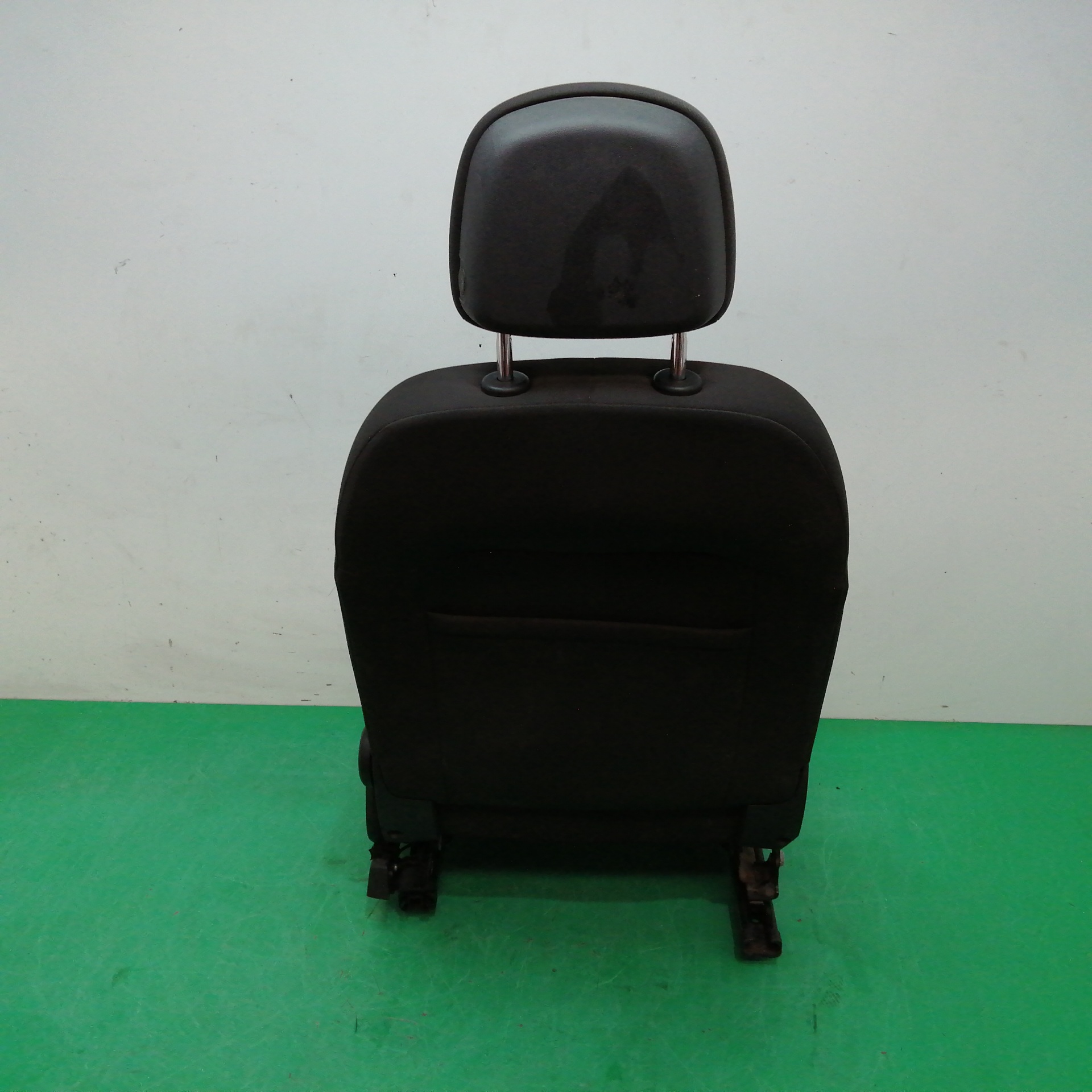 ASIENTO DELANTERO IZQUIERDO