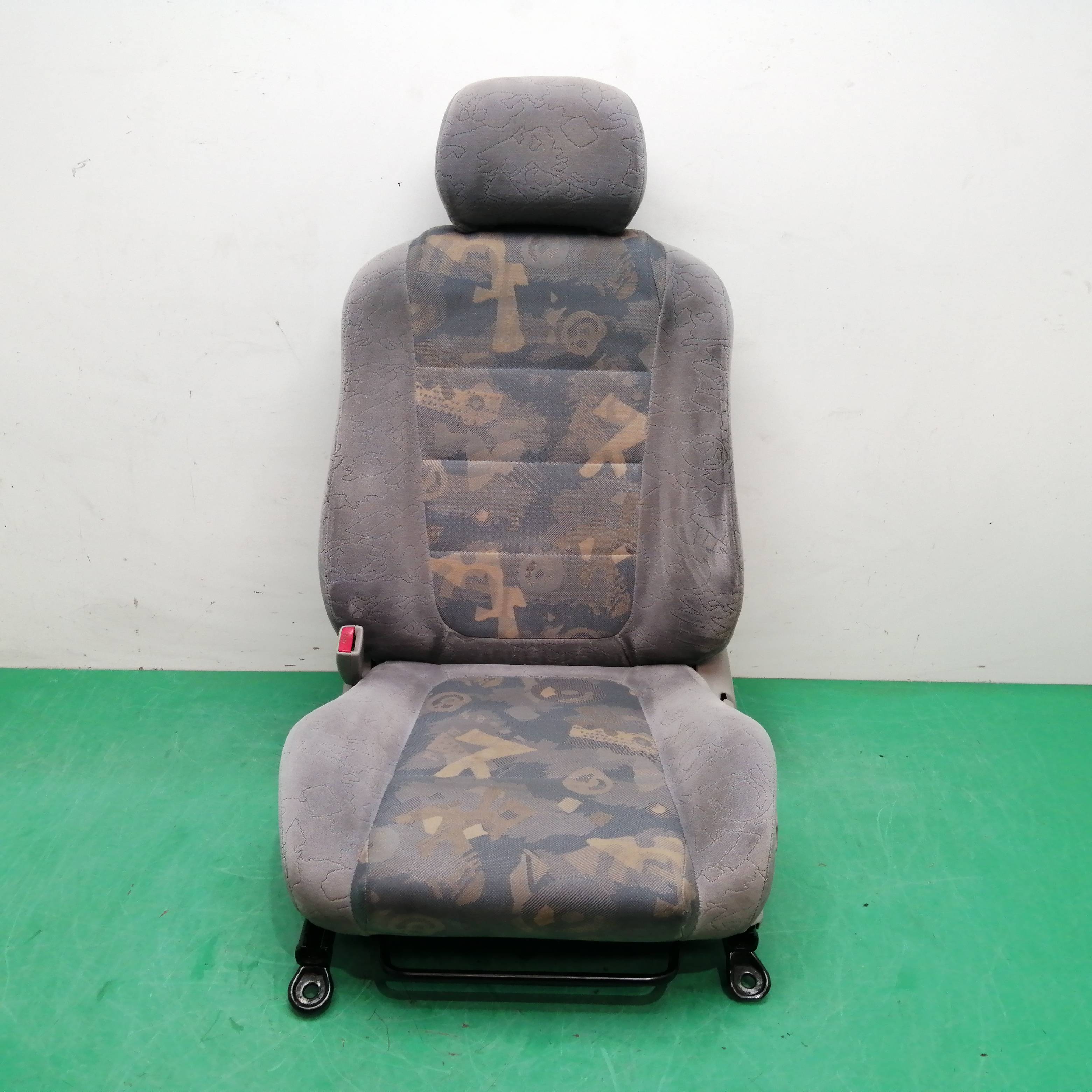 ASIENTO DELANTERO IZQUIERDO