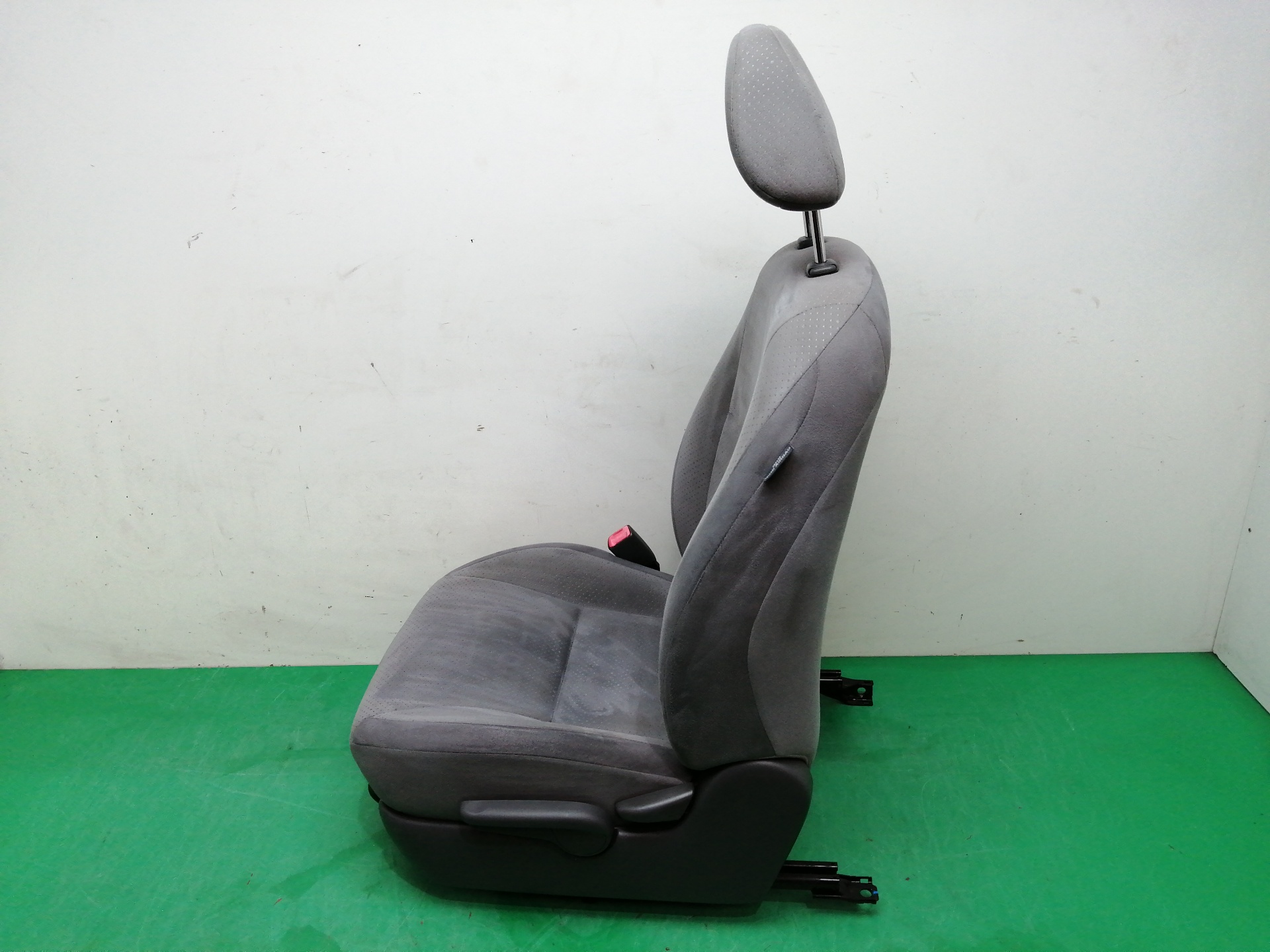 ASIENTO DELANTERO IZQUIERDO