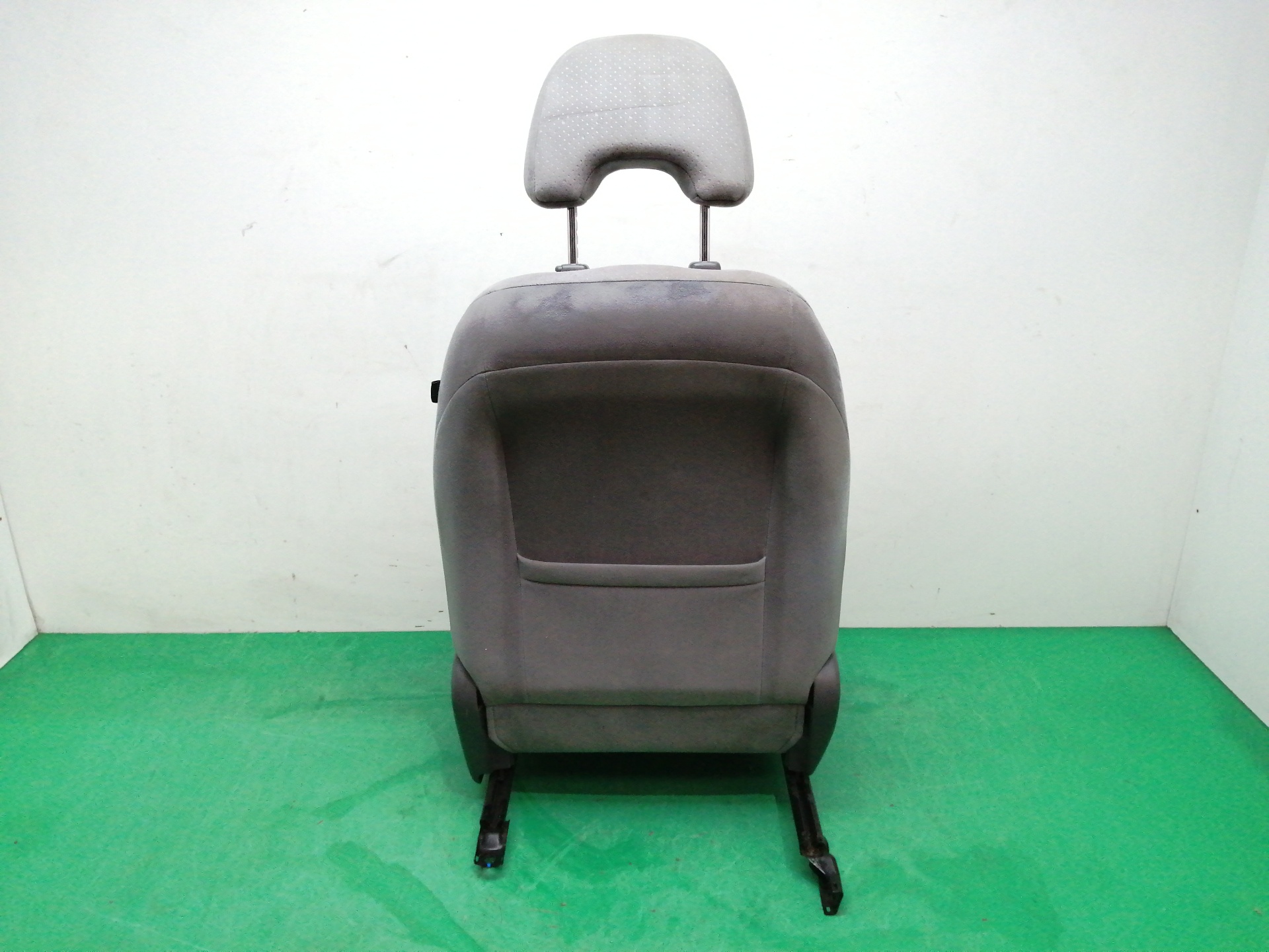 ASIENTO DELANTERO IZQUIERDO