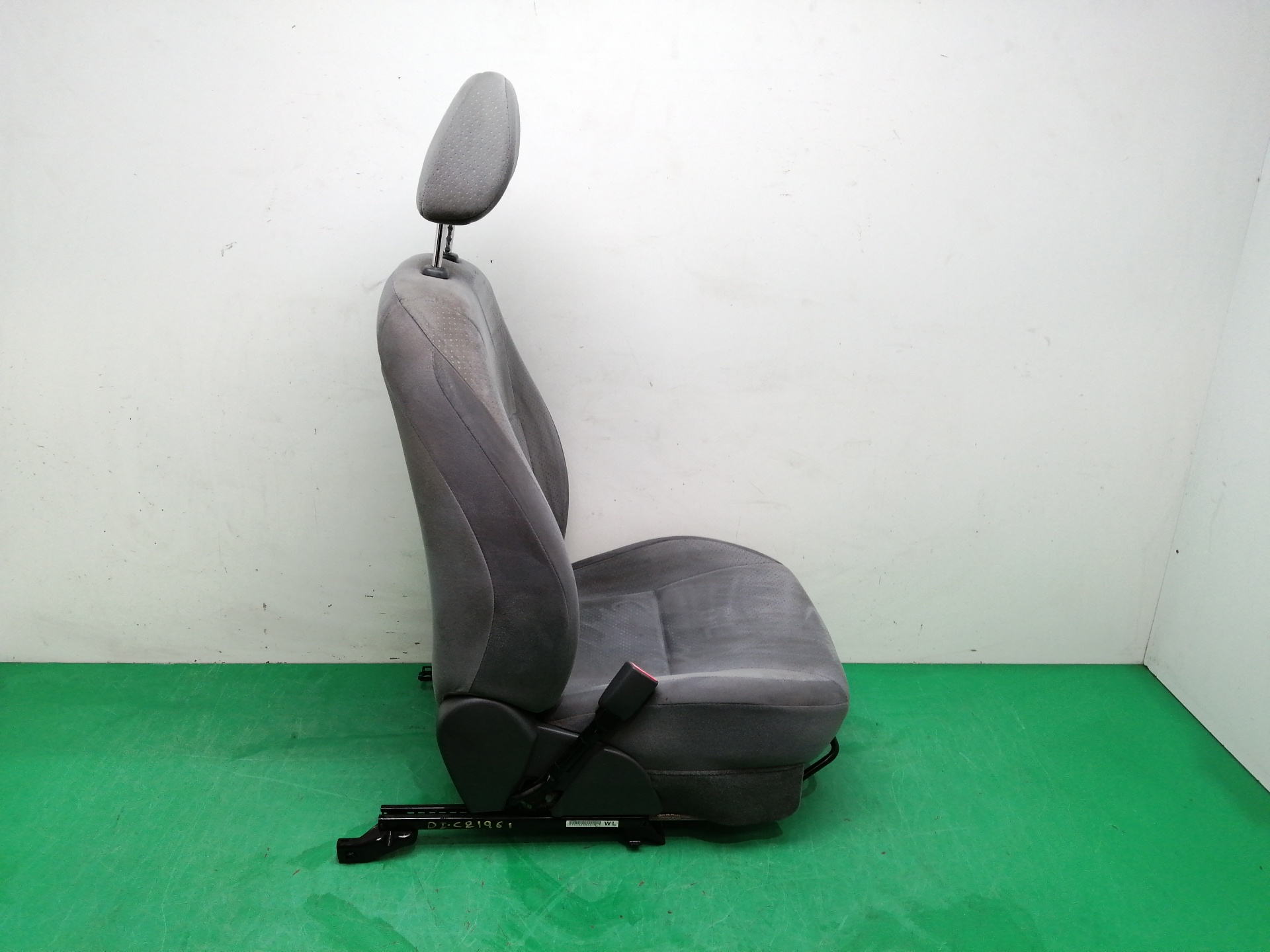 ASIENTO DELANTERO IZQUIERDO