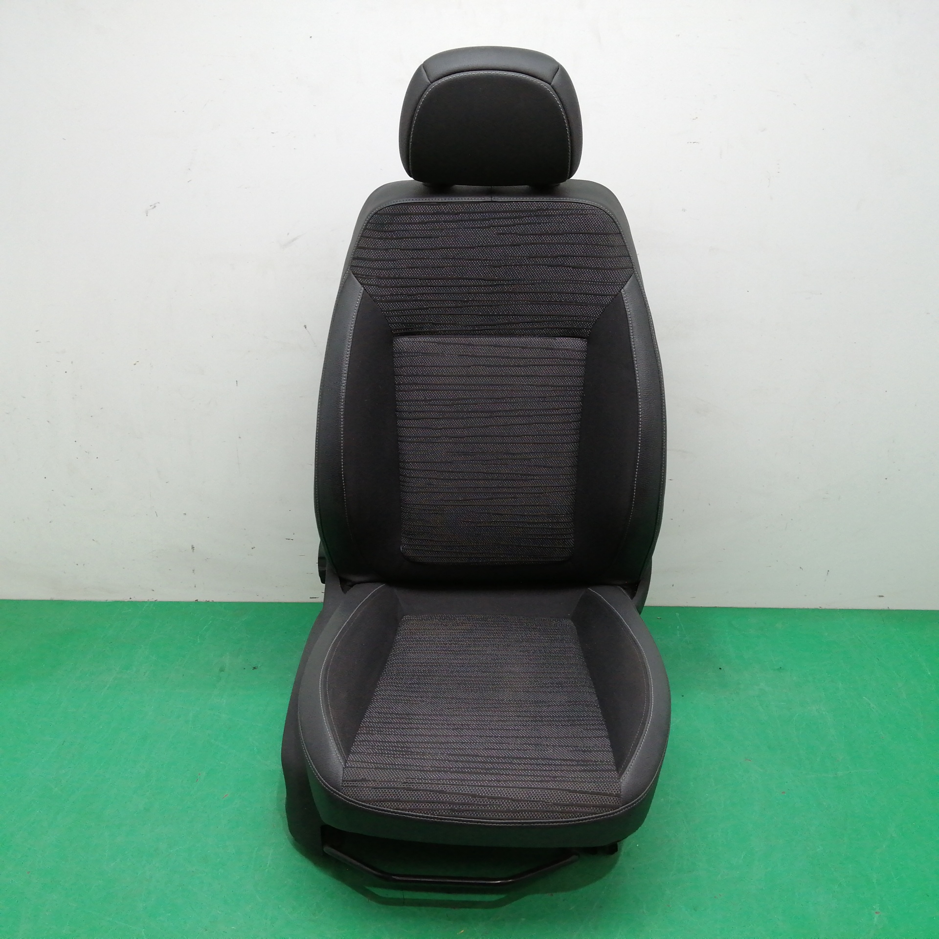 ASIENTO DELANTERO DERECHO