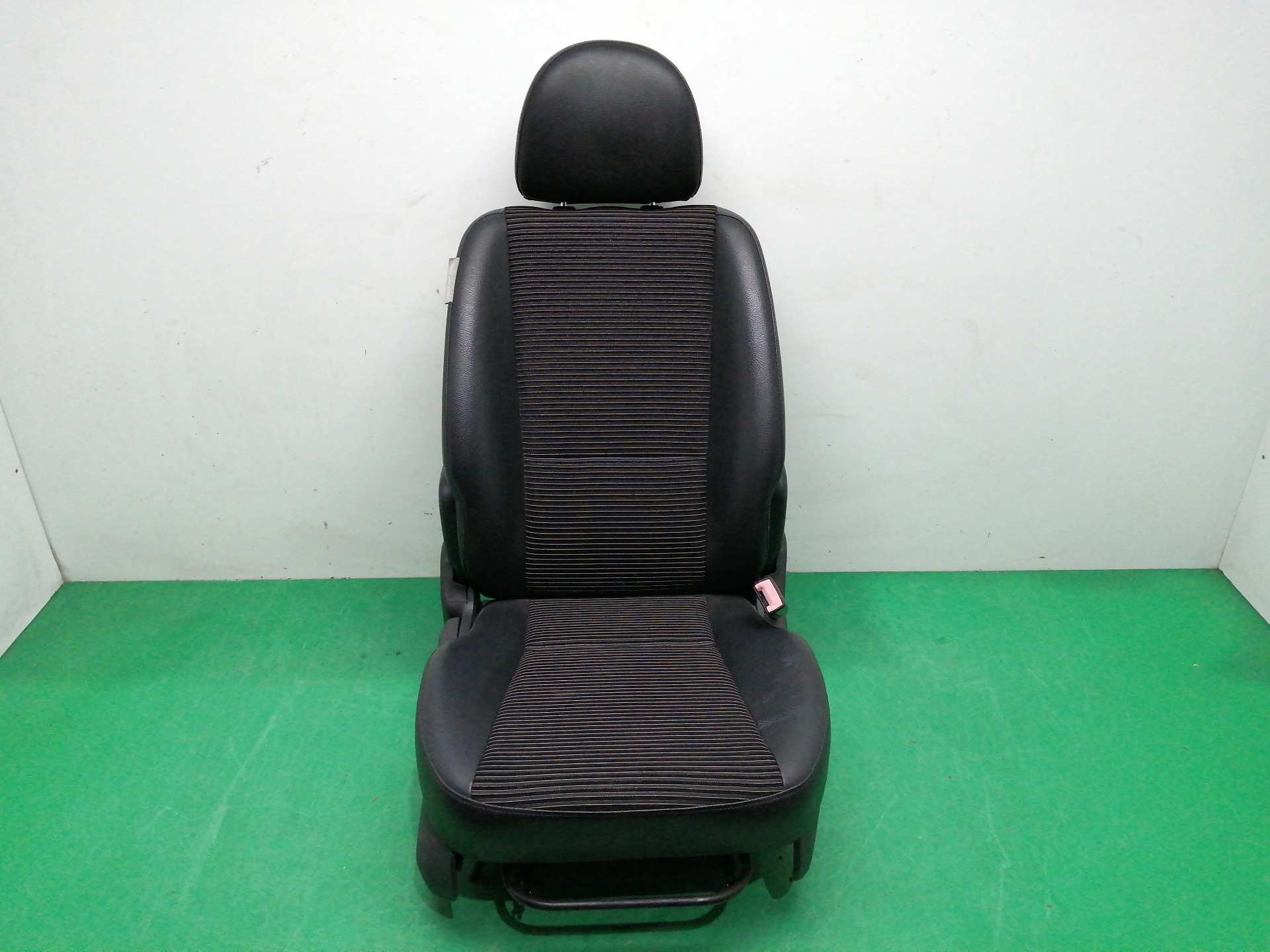 ASIENTO DELANTERO DERECHO