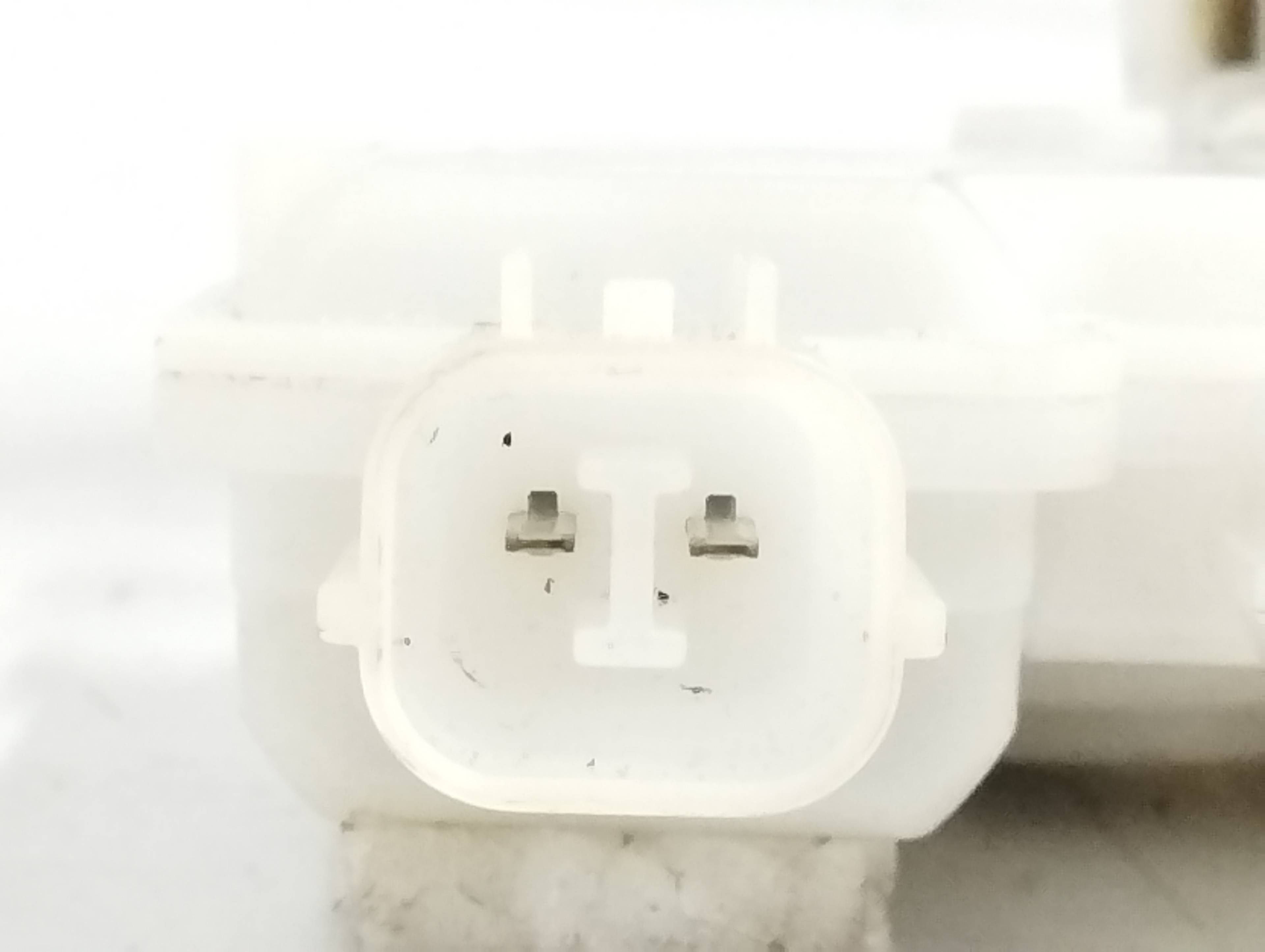 CERRADURA PUERTA TRASERA DERECHA 