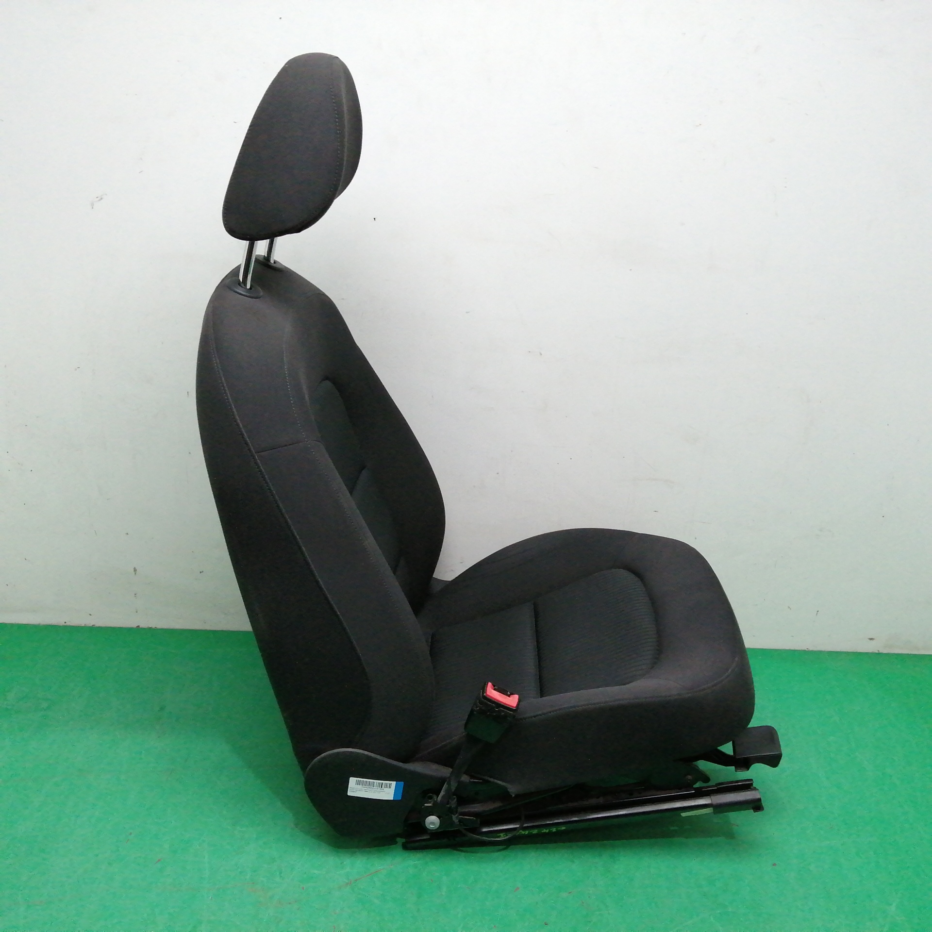 ASIENTO DELANTERO IZQUIERDO