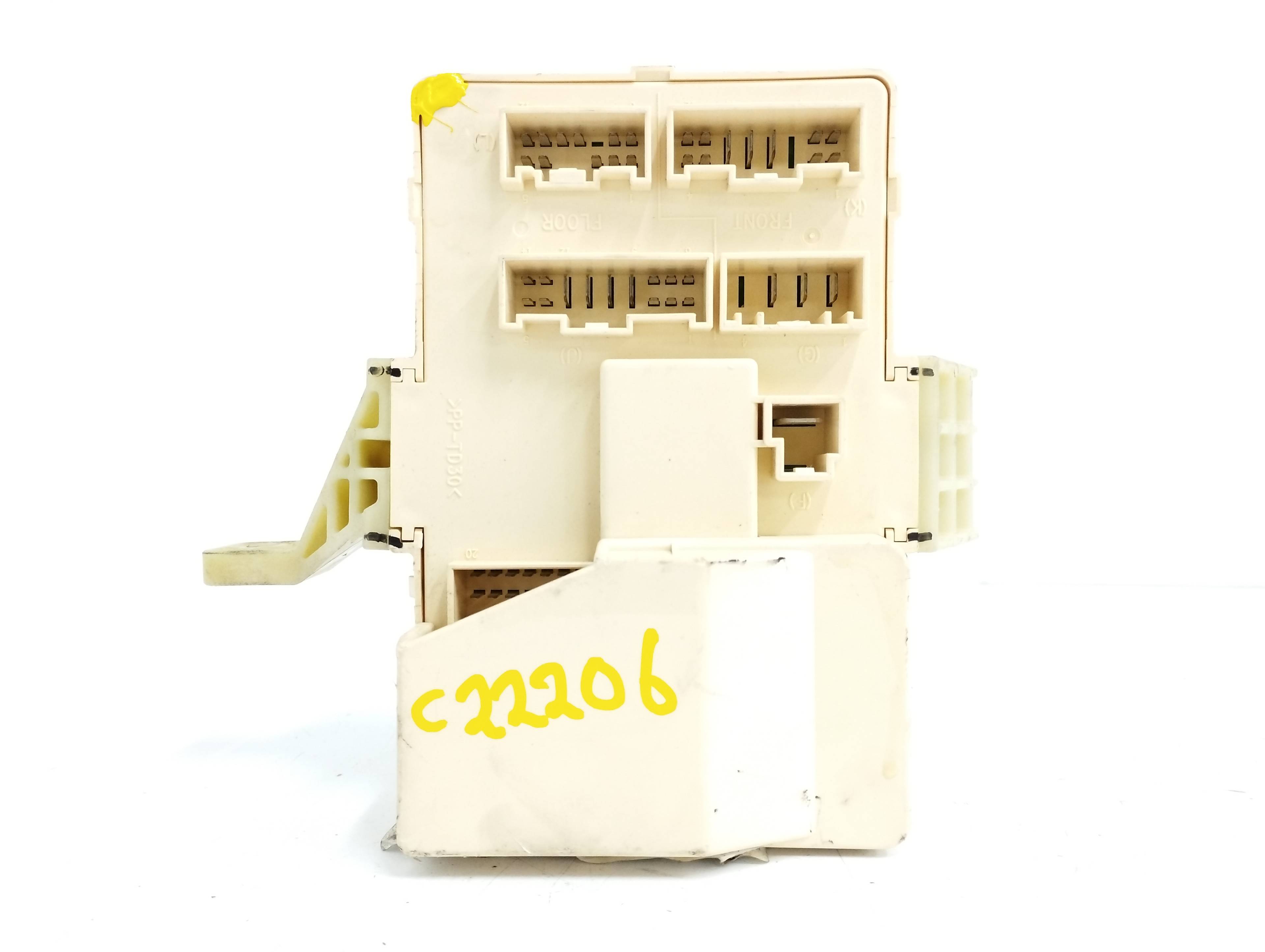 CAJA RELES / FUSIBLES