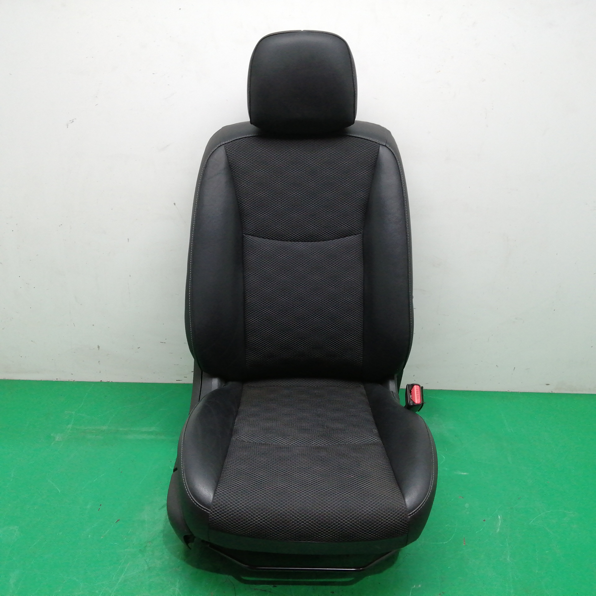 ASIENTO DELANTERO DERECHO