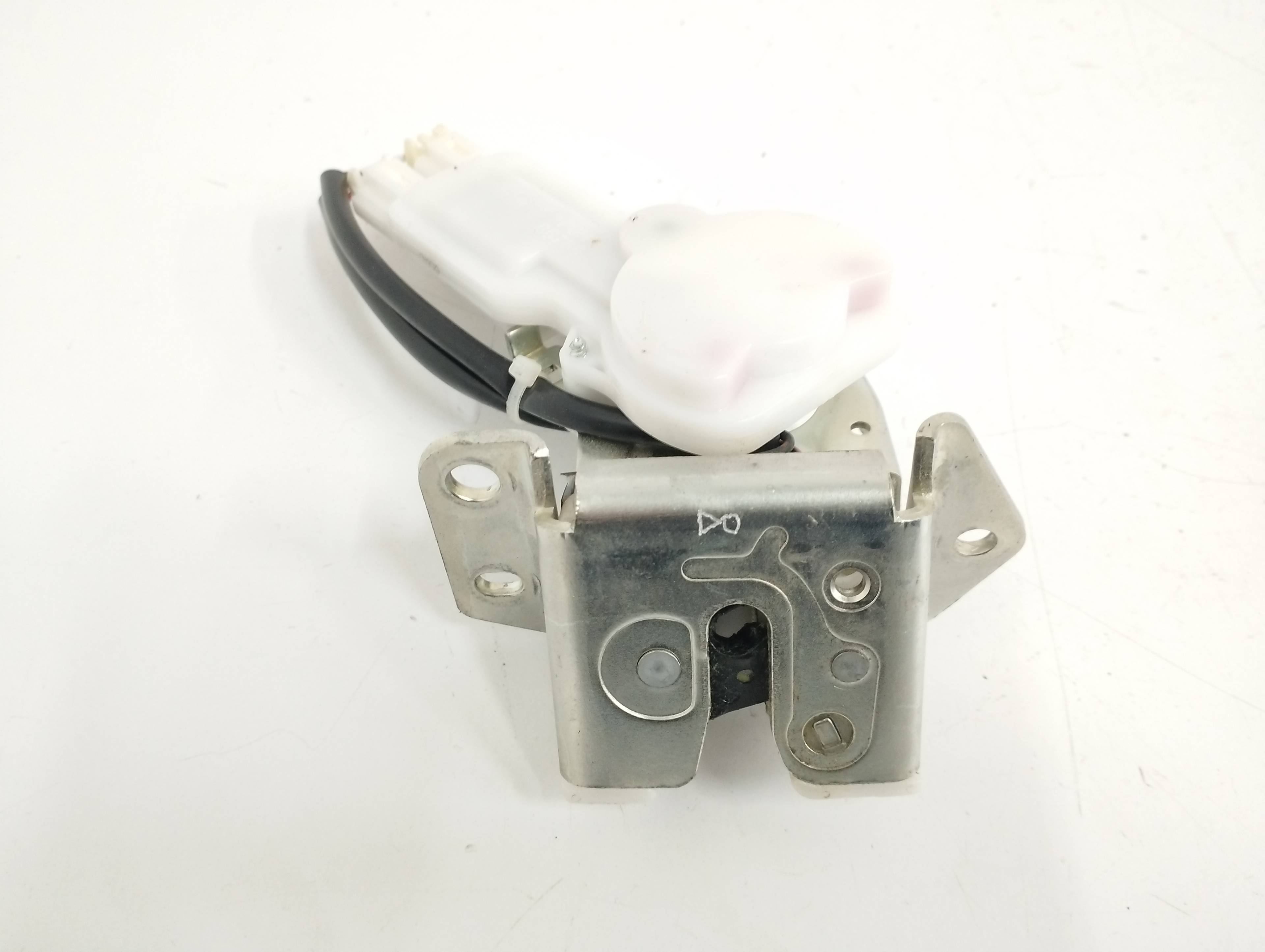 CERRADURA MALETERO / PORTON