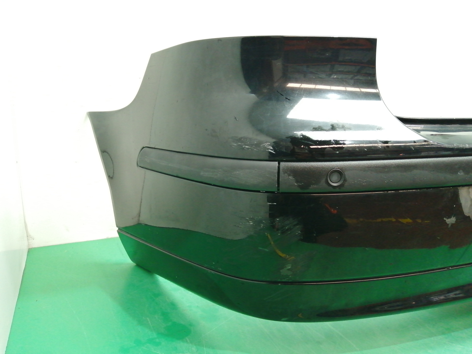 PARAGOLPES TRASERO