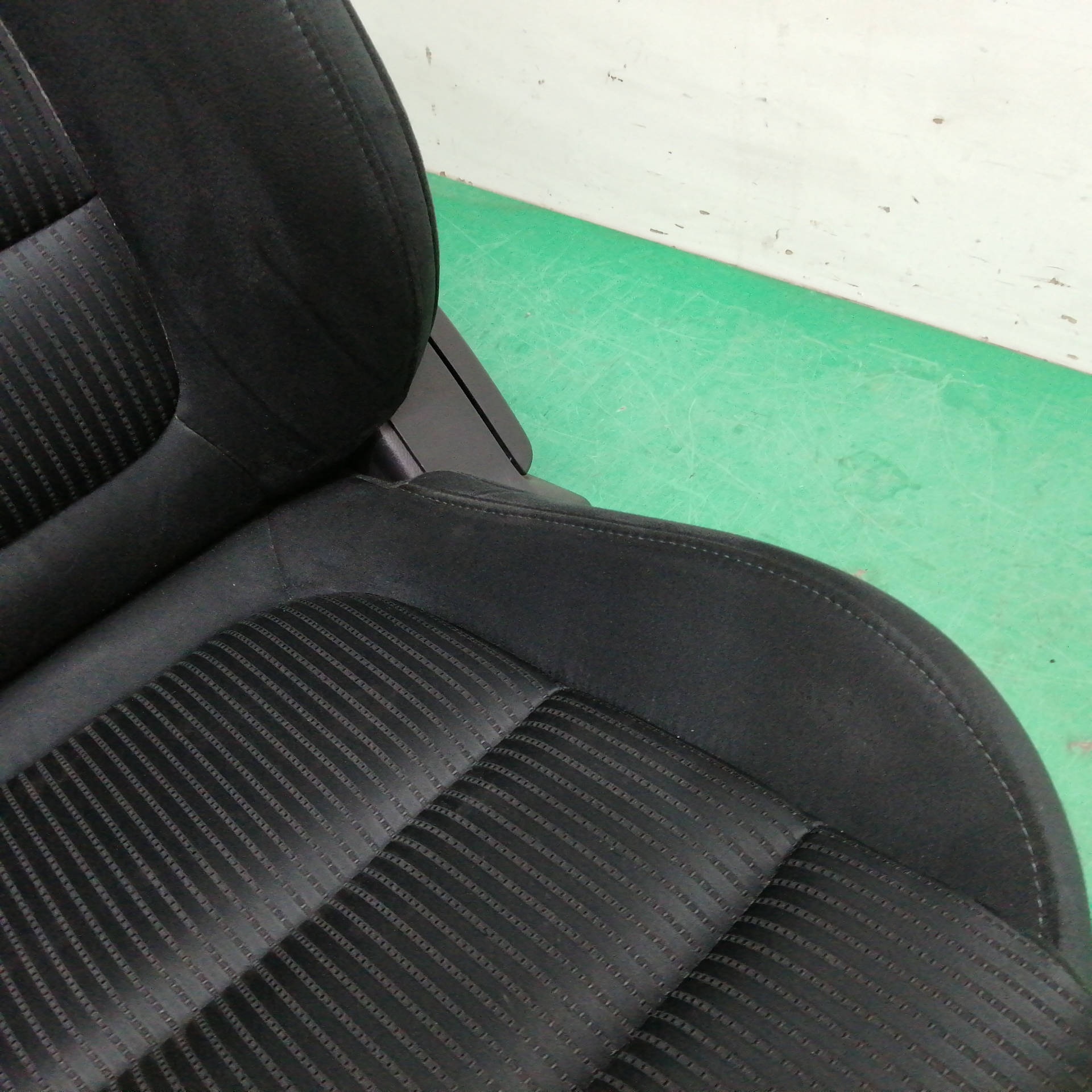 ASIENTO DELANTERO IZQUIERDO