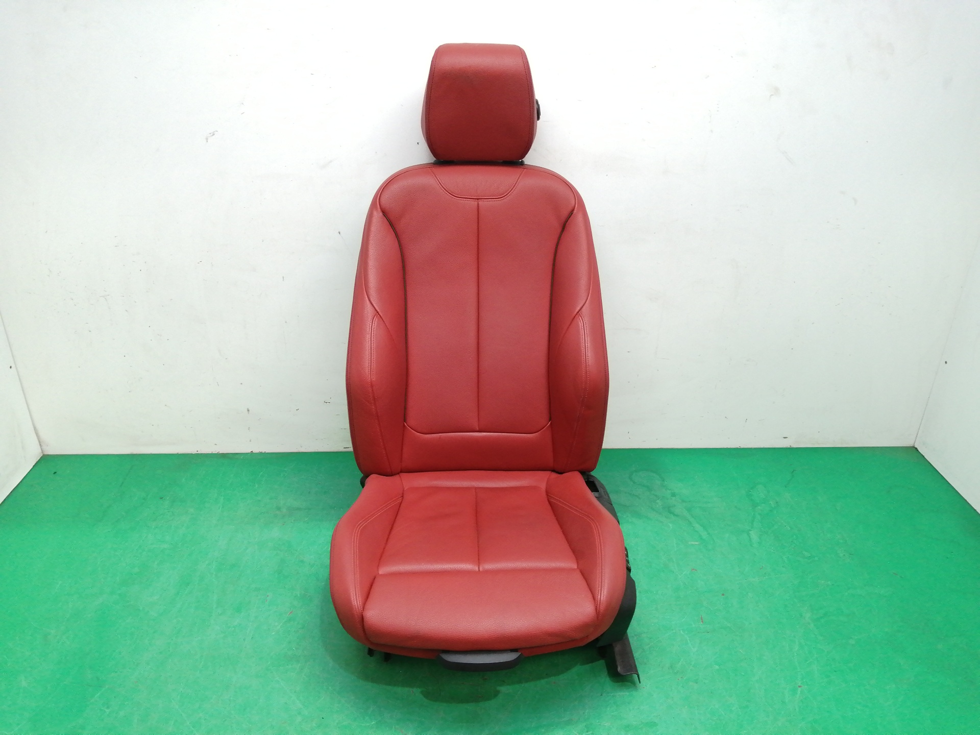 ASIENTO DELANTERO IZQUIERDO