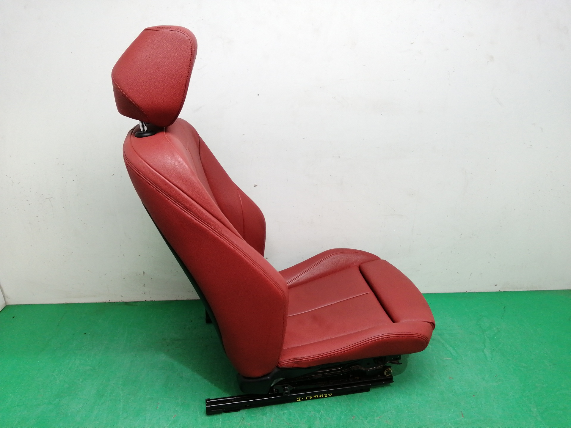 ASIENTO DELANTERO IZQUIERDO