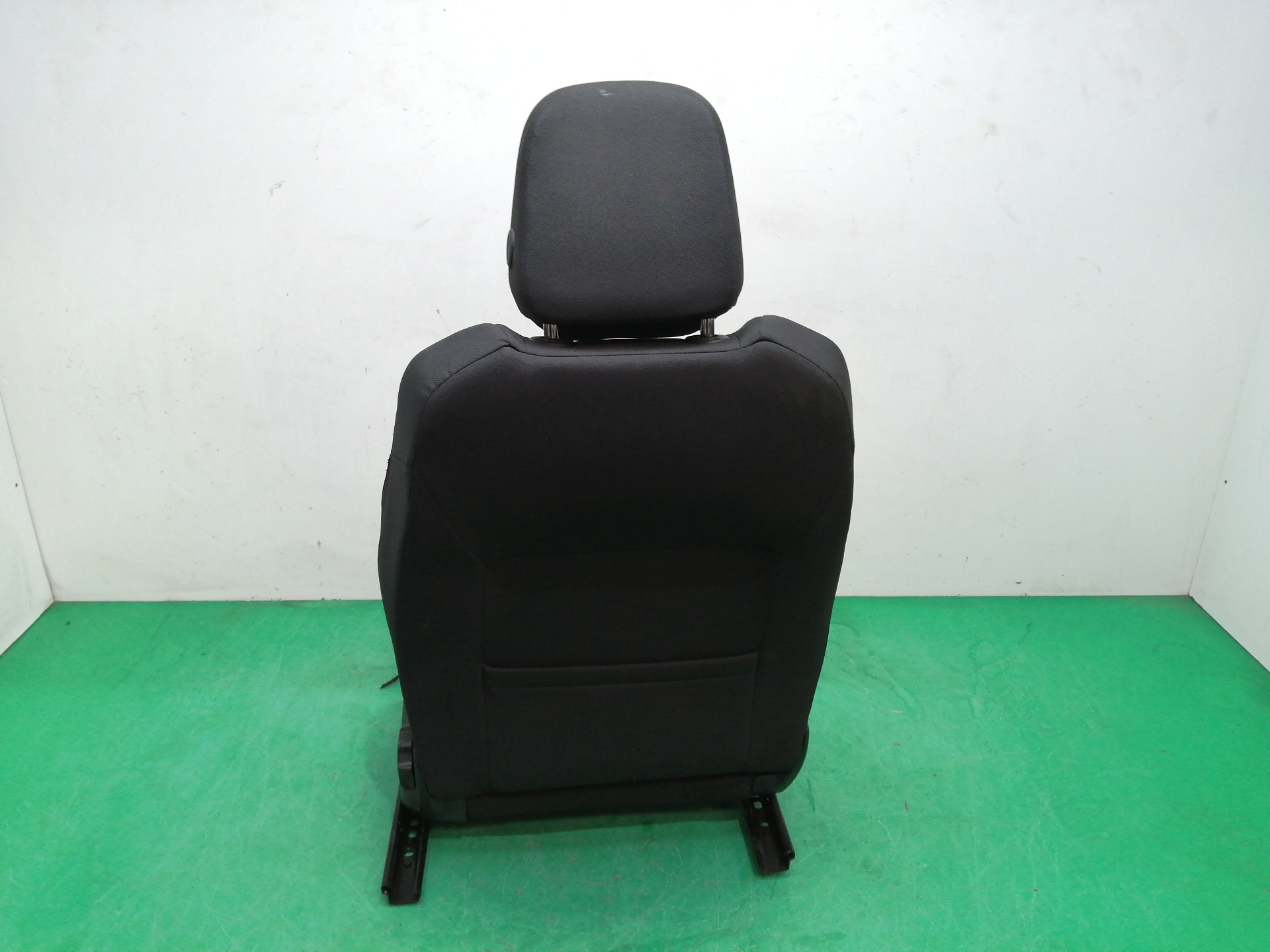 ASIENTO DELANTERO IZQUIERDO