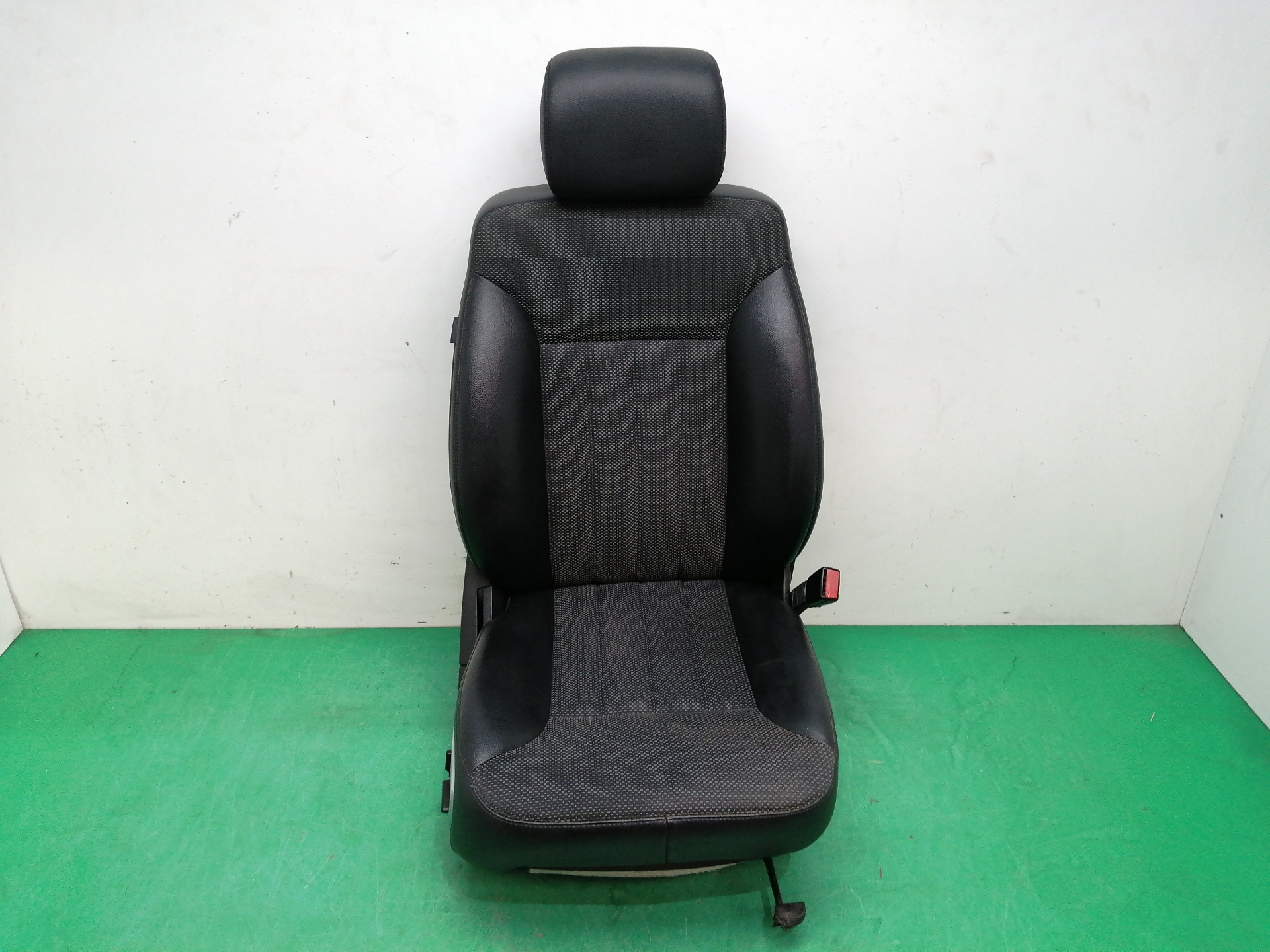 ASIENTO DELANTERO DERECHO