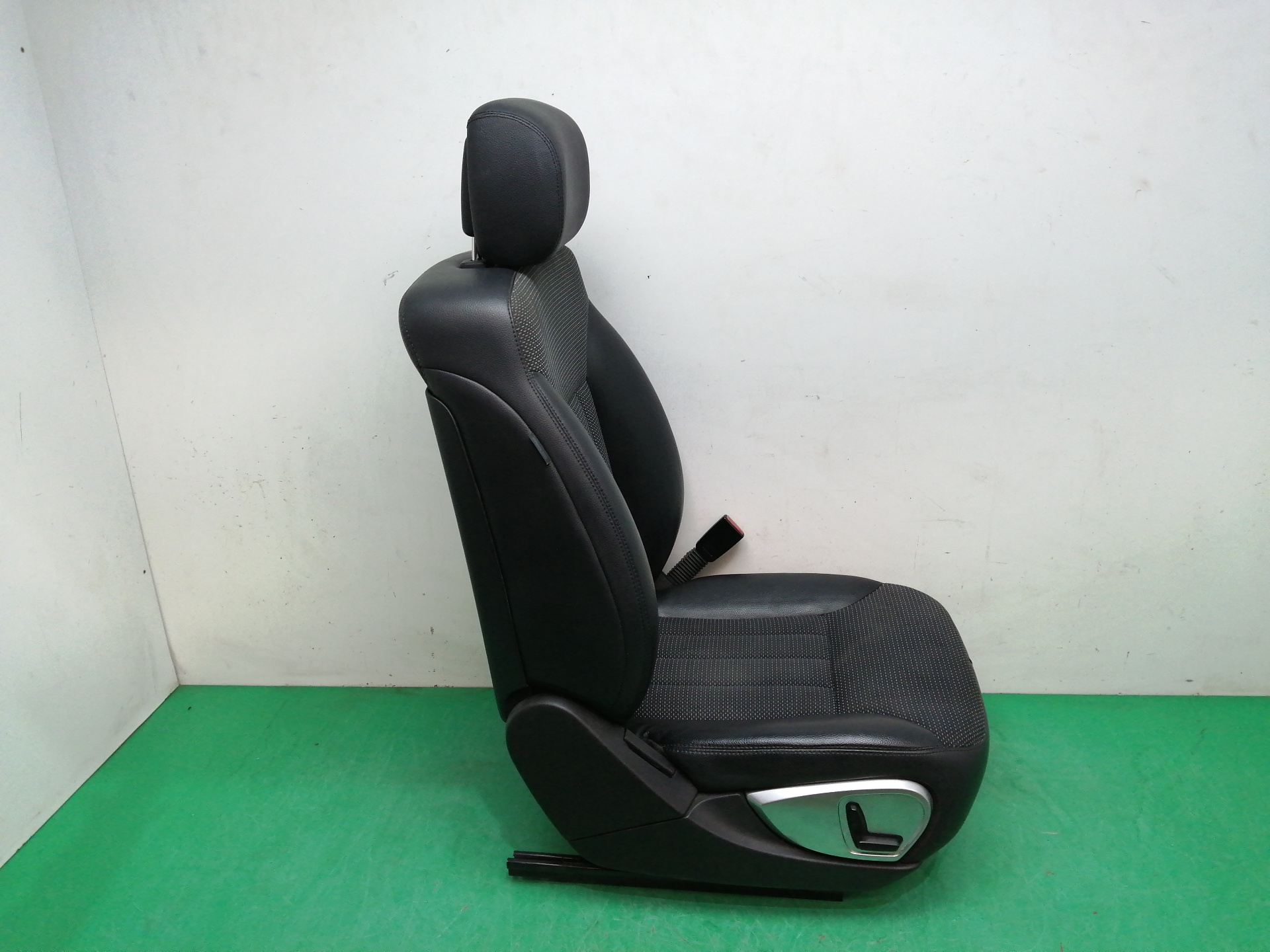 ASIENTO DELANTERO DERECHO