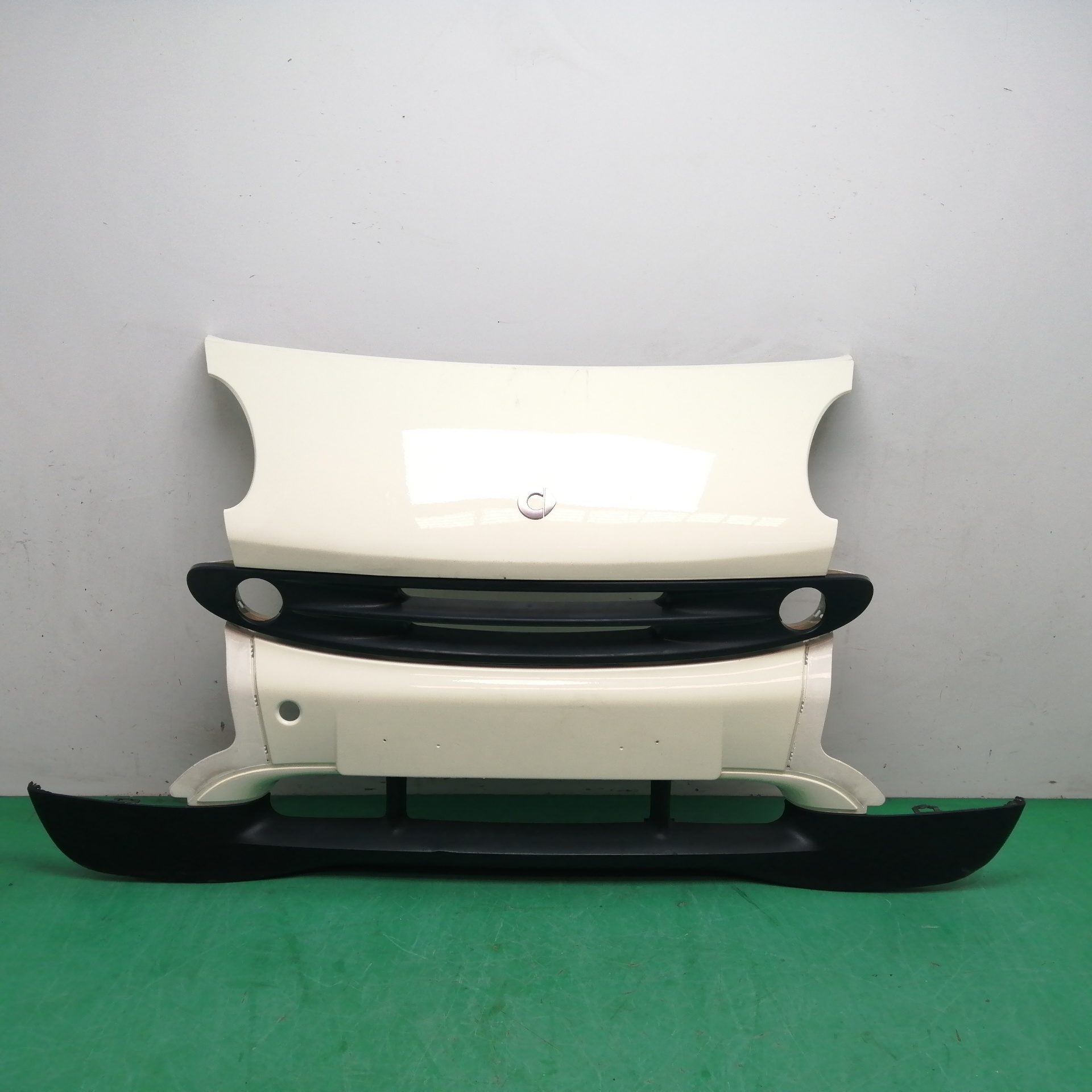 PARAGOLPES DELANTERO