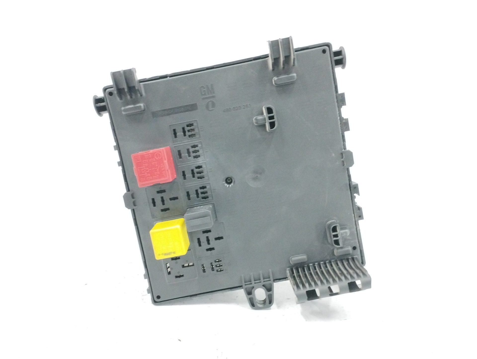 CAJA RELES / FUSIBLES