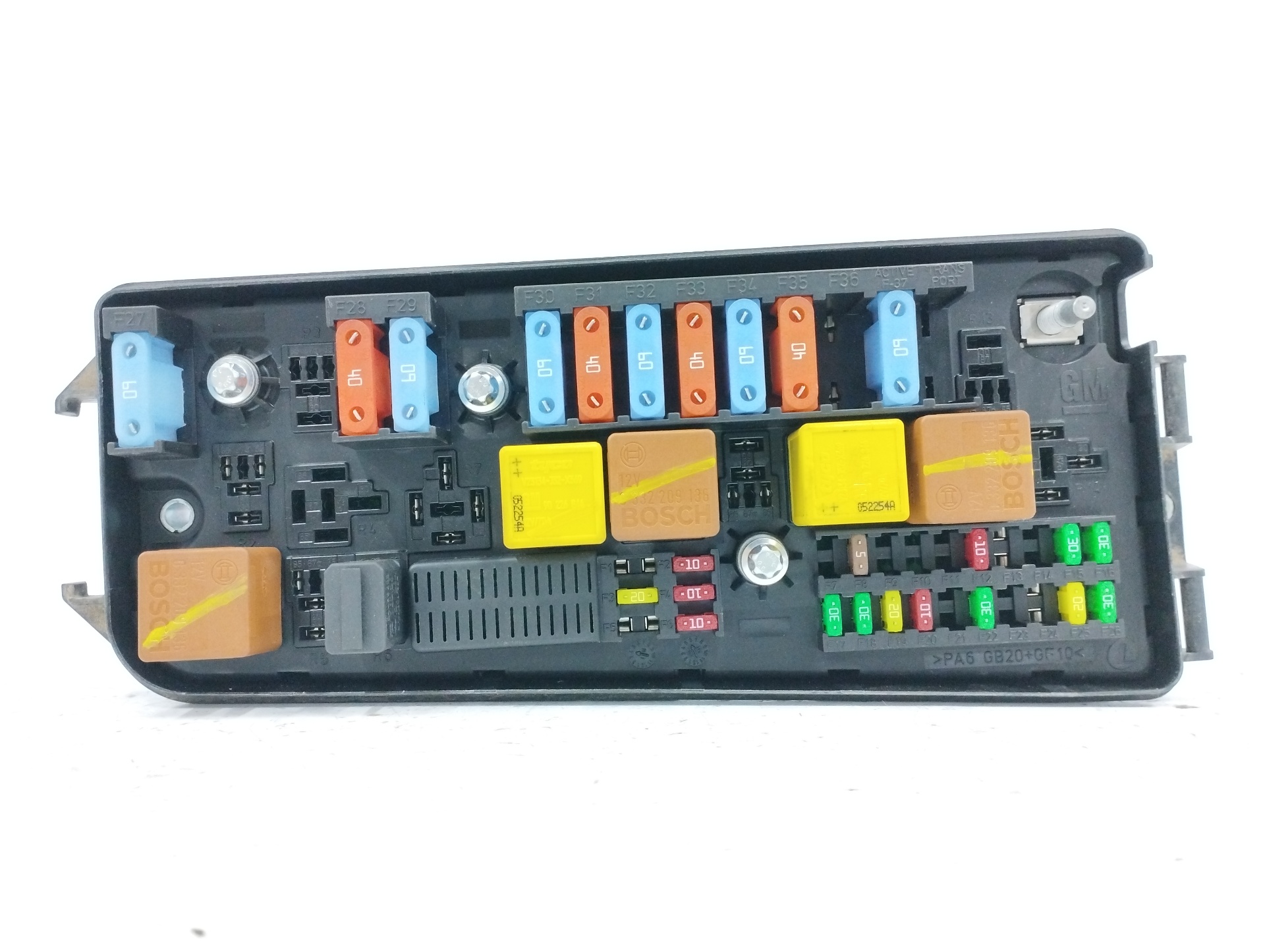 CAJA RELES / FUSIBLES