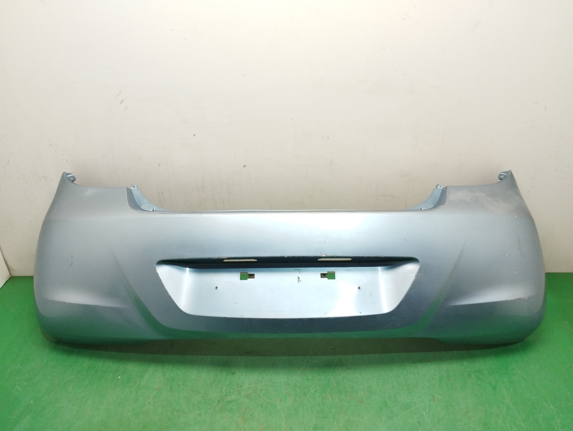PARAGOLPES TRASERO