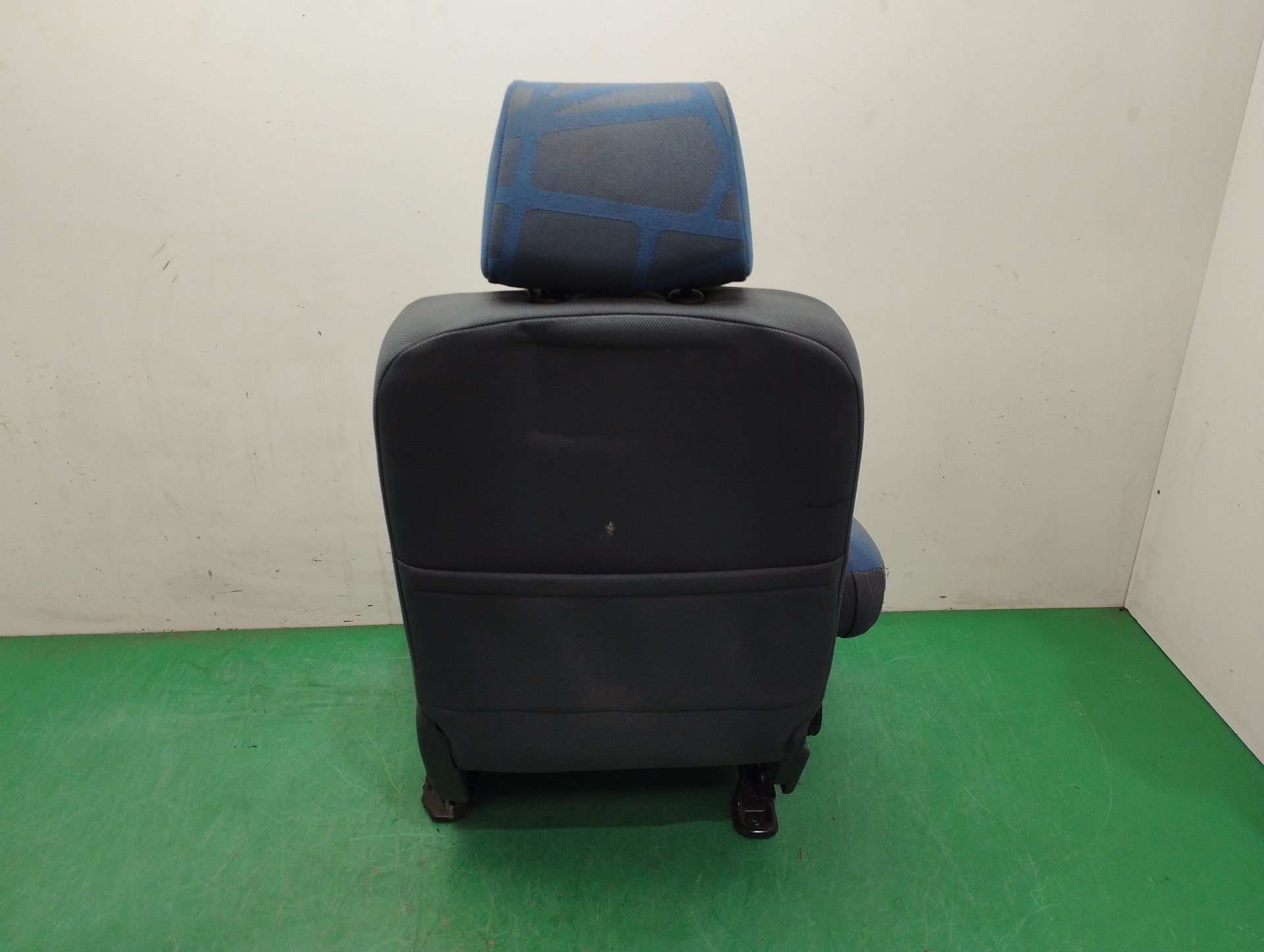 ASIENTO DELANTERO IZQUIERDO