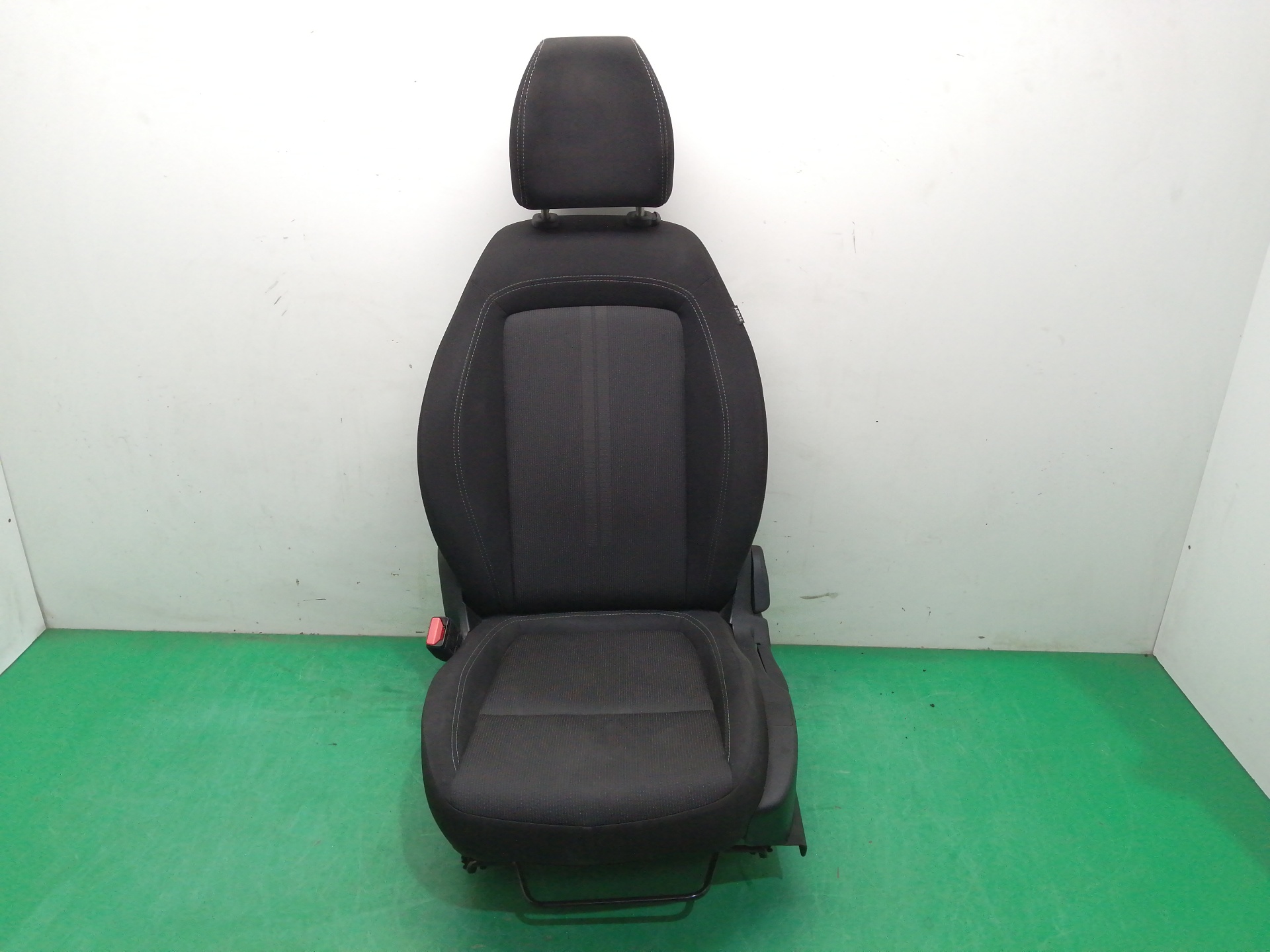 ASIENTO DELANTERO IZQUIERDO