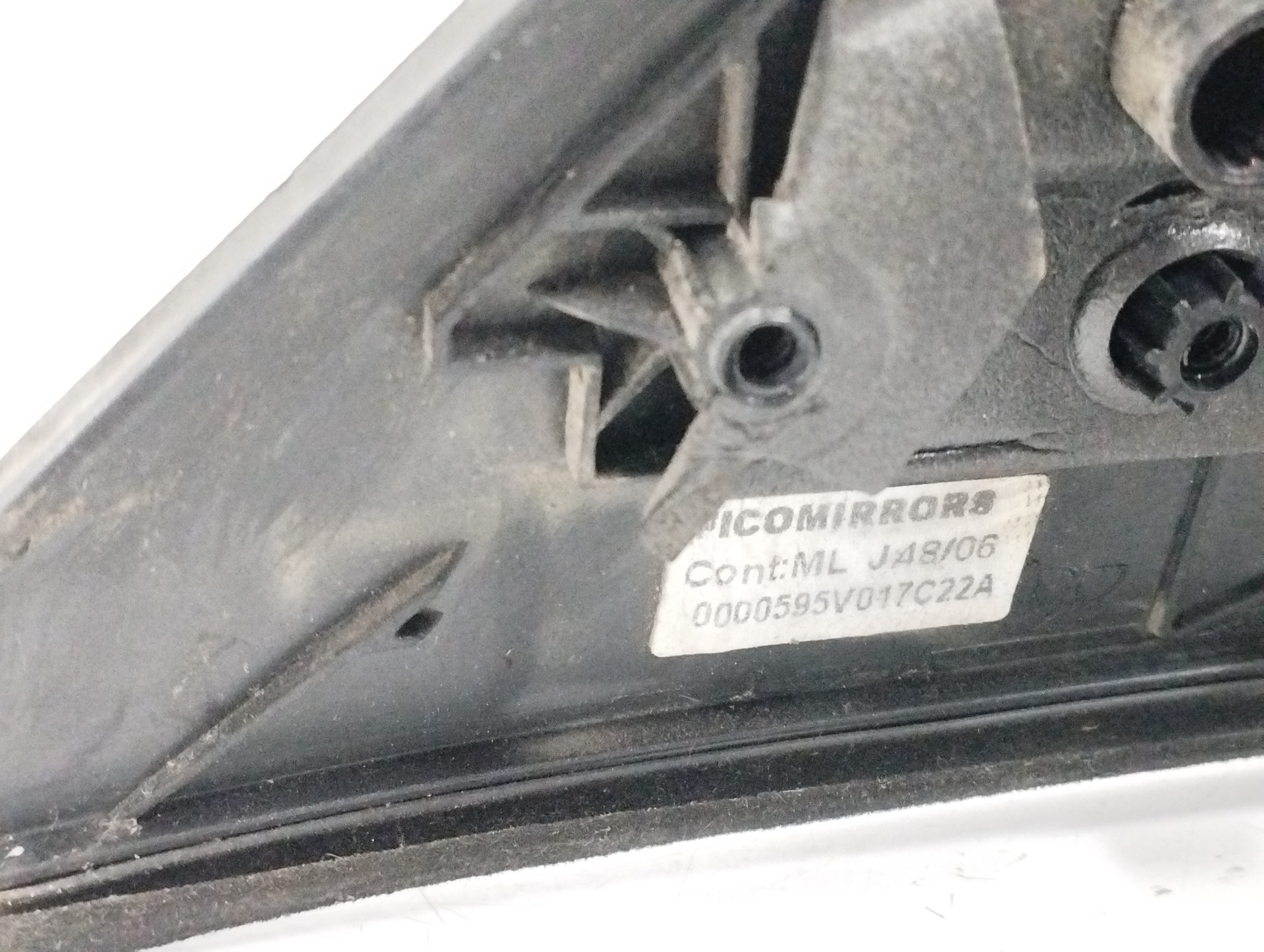 RETROVISOR IZQUIERDO