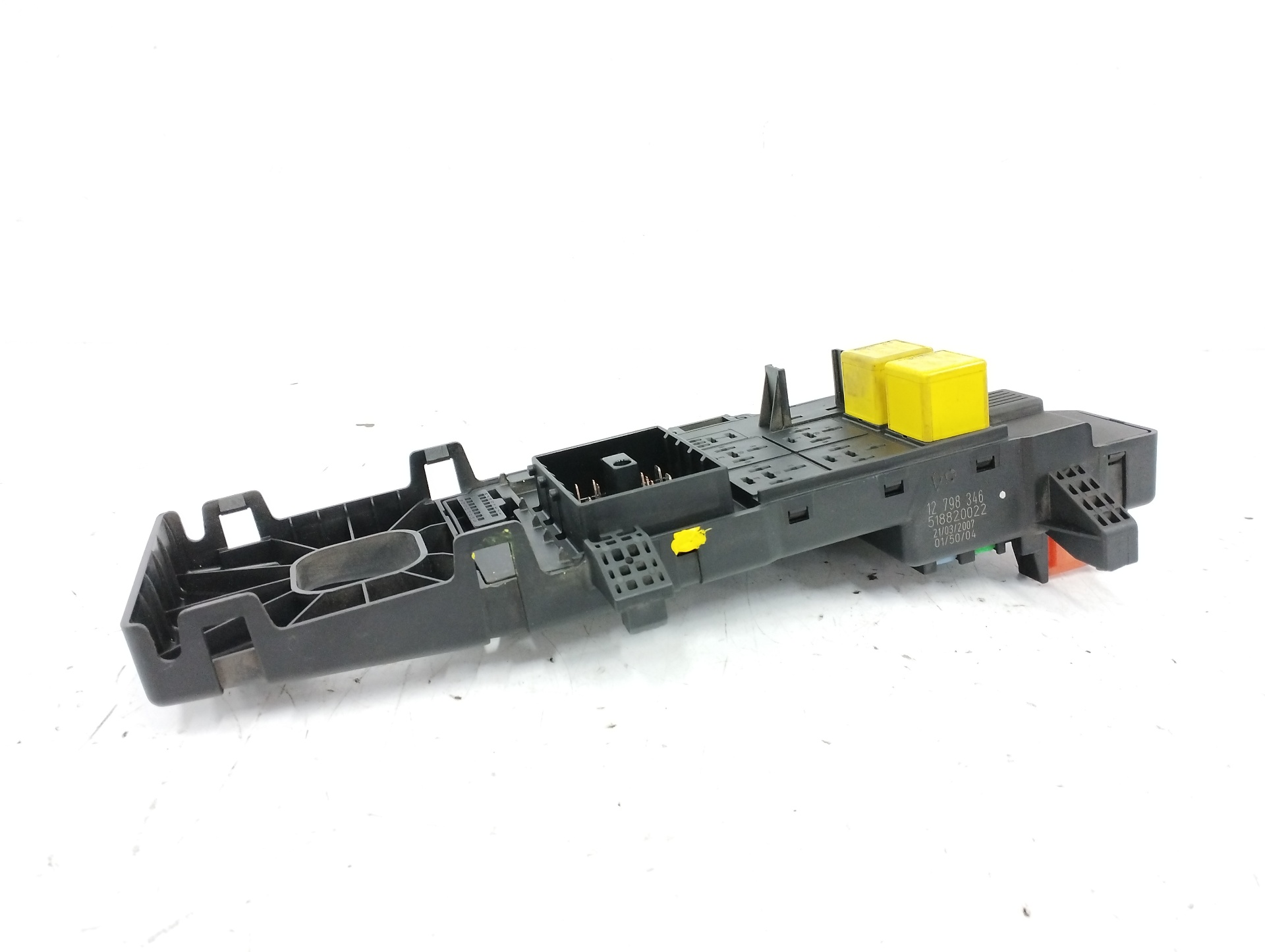 CAJA RELES / FUSIBLES