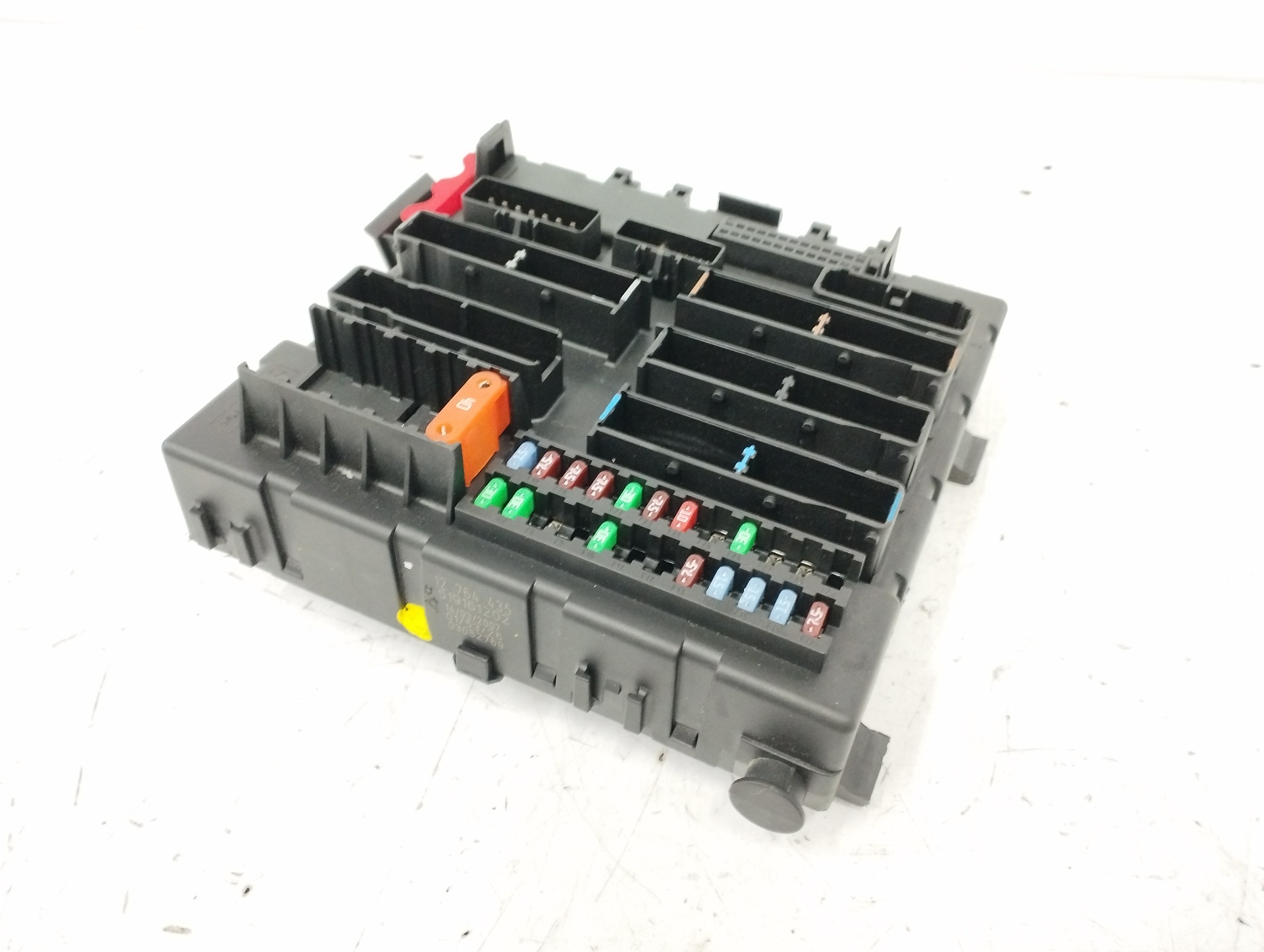 CAJA RELES / FUSIBLES