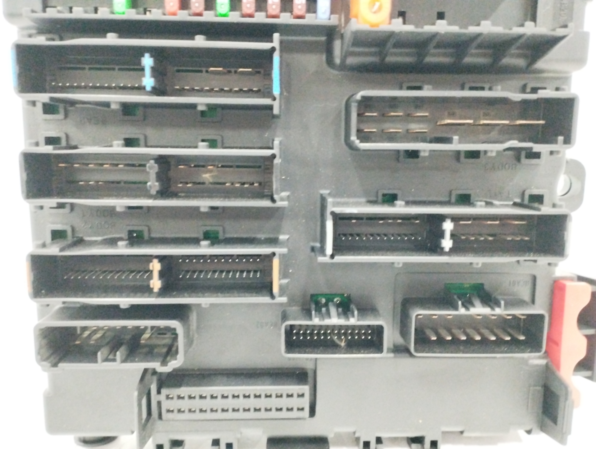 CAJA RELES / FUSIBLES