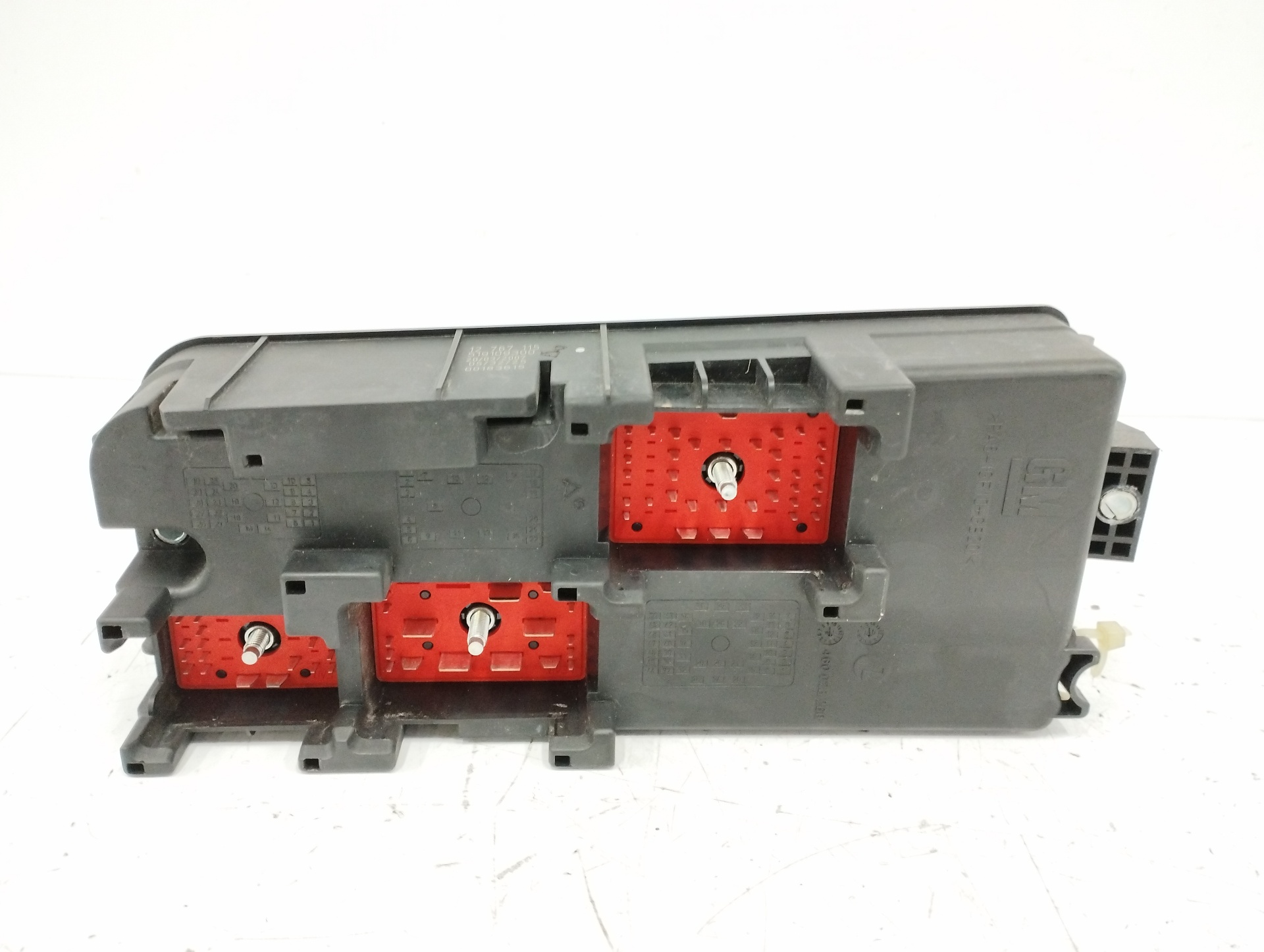 CAJA RELES / FUSIBLES